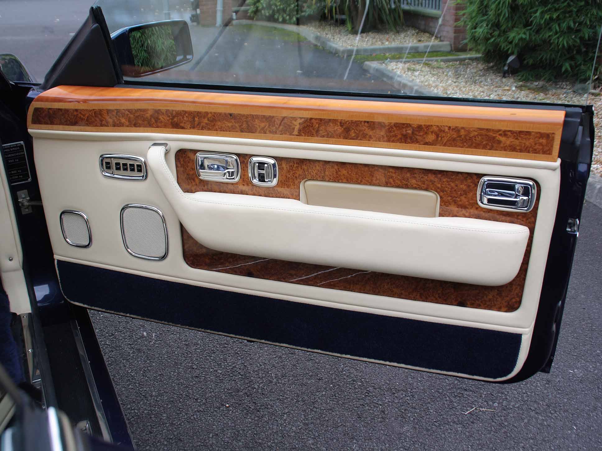 Rolls Royce Corniche V Final Series