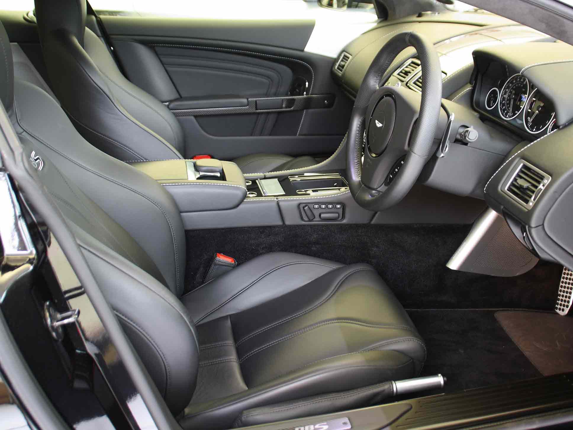 Aston Martin DBS Carbon Black - Limited Edition