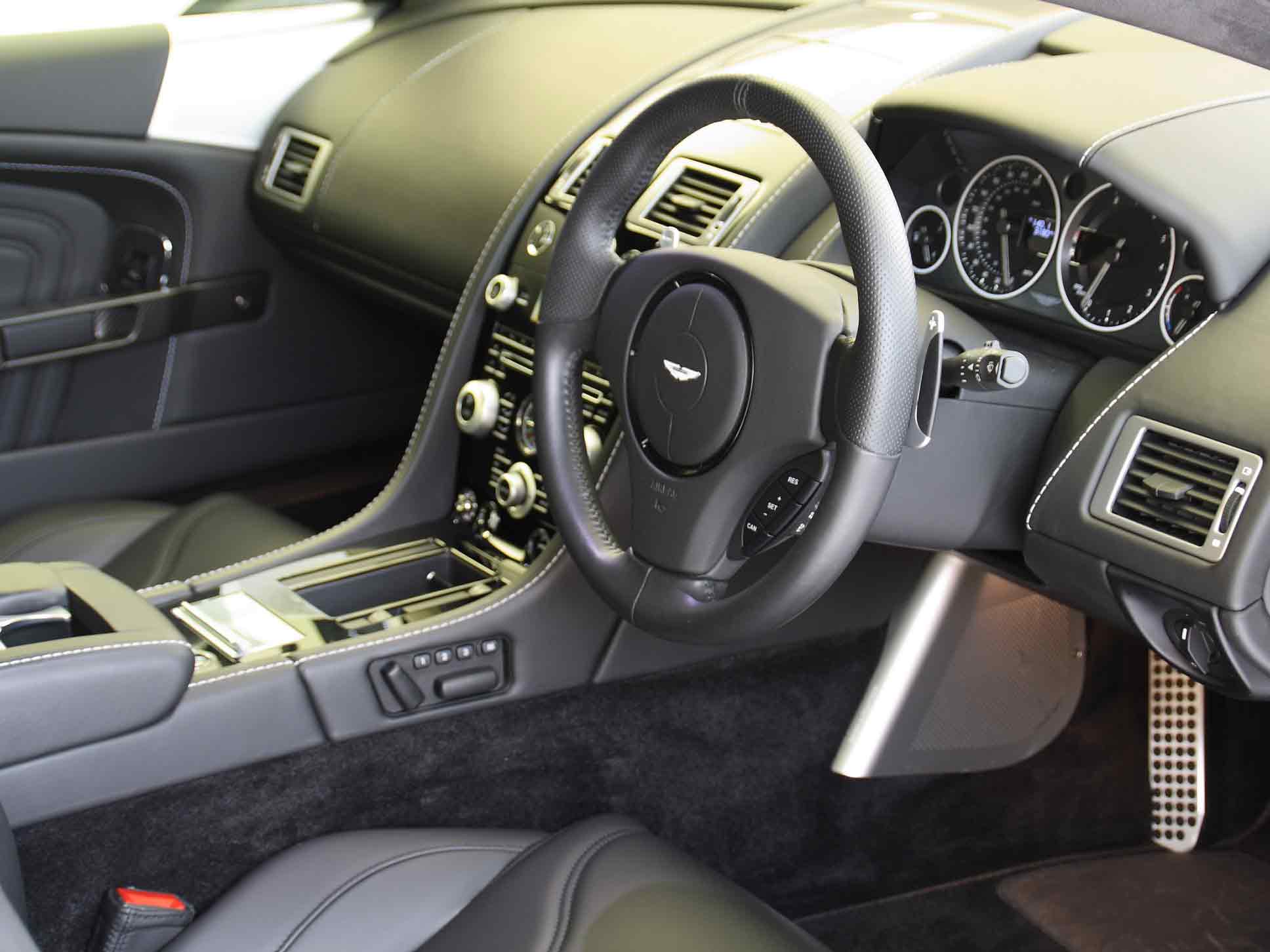 Aston Martin DBS Carbon Black - Limited Edition