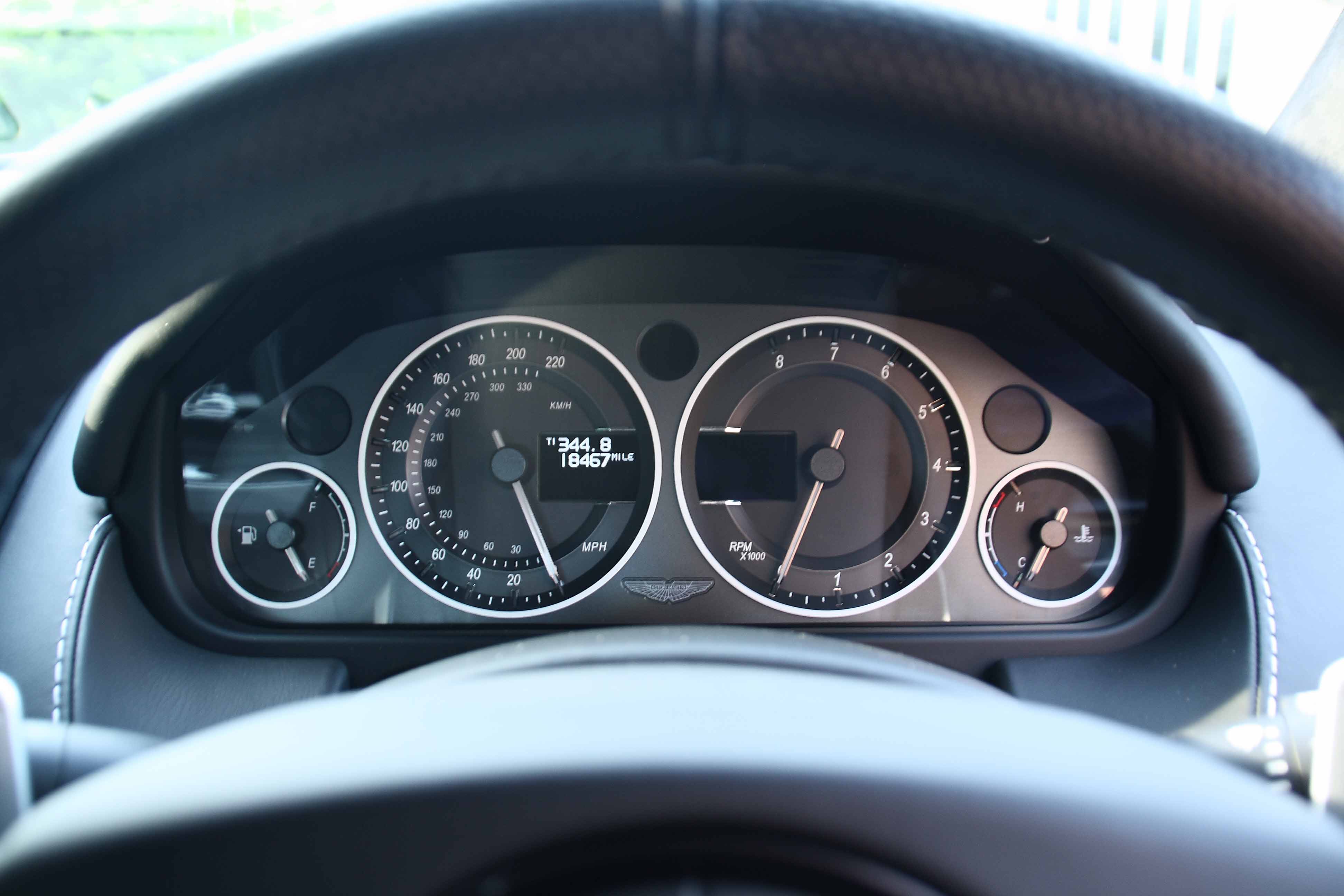 Aston Martin DBS Carbon Black - Limited Edition