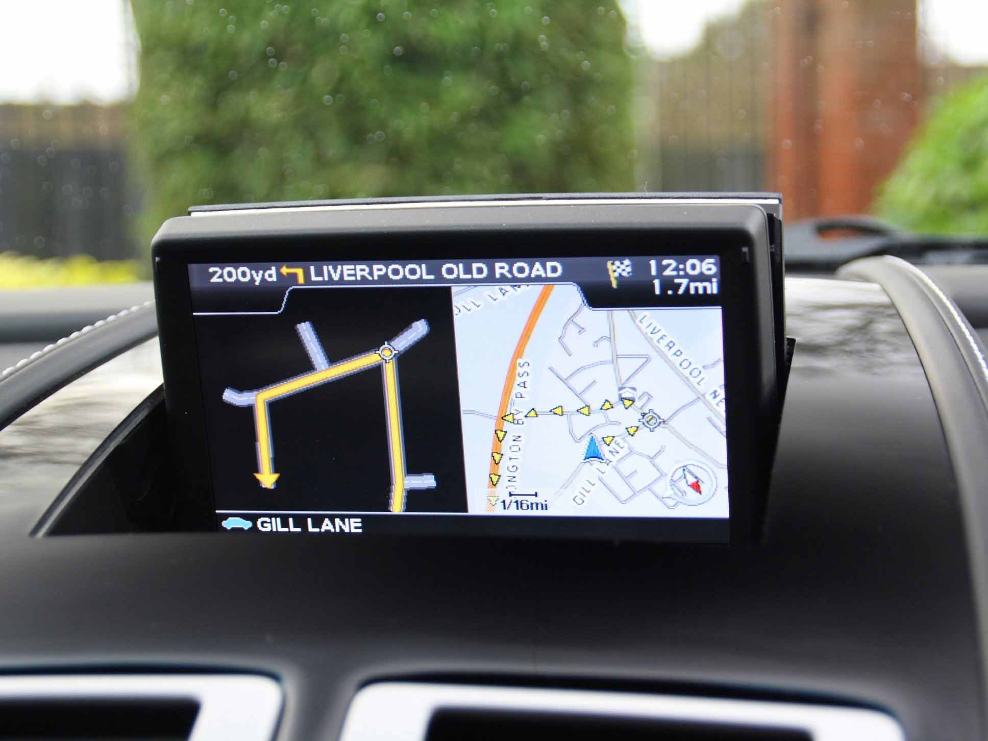 Aston Martin DBS Carbon Black - Limited Edition