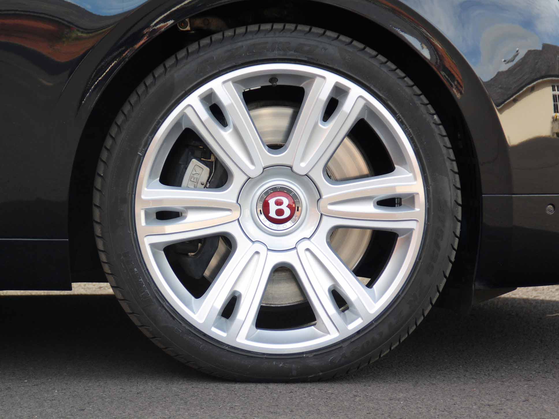 Bentley Flying Spur V8