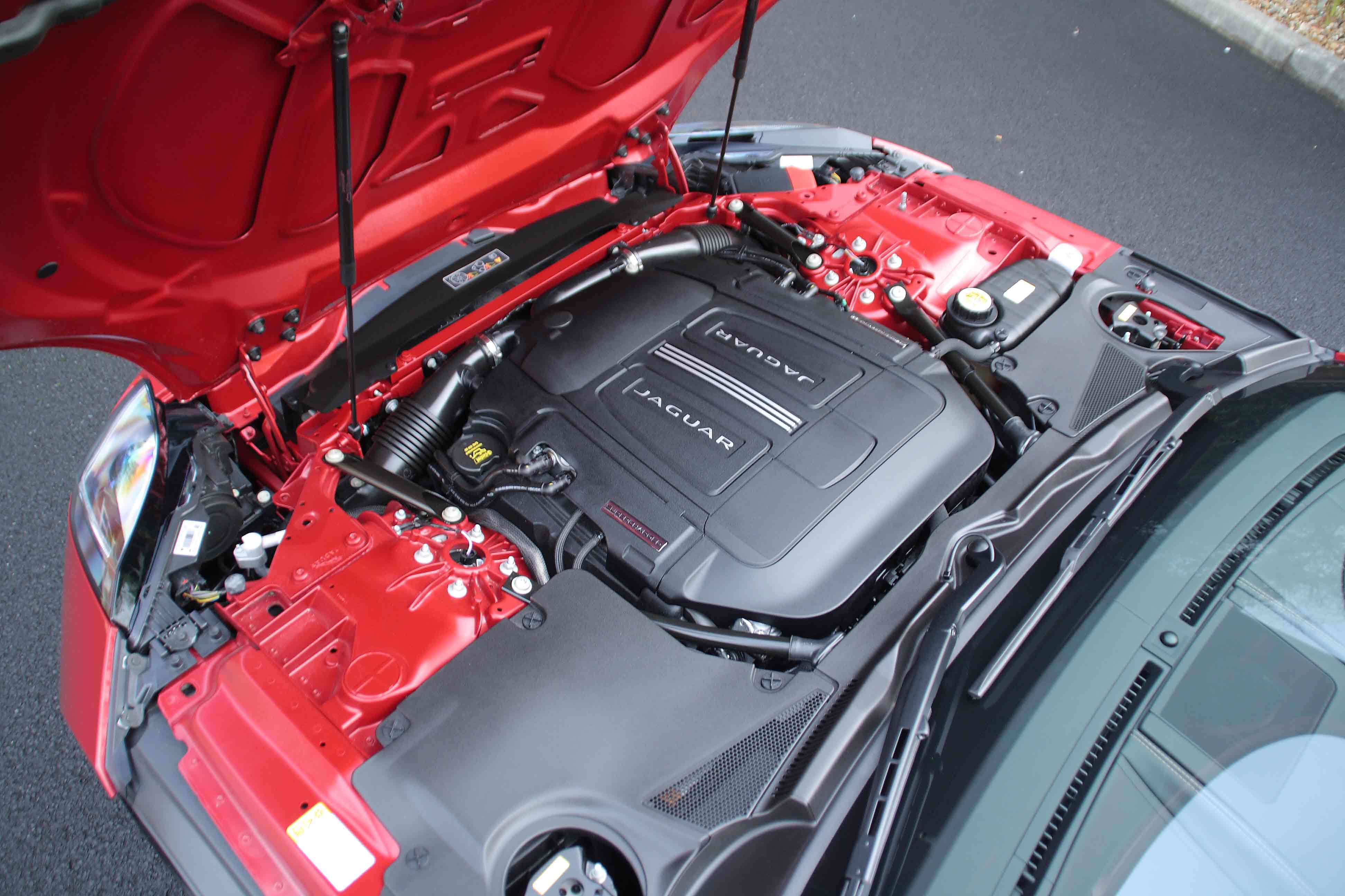 Jaguar F-Type R 5.0 Supercharged V8