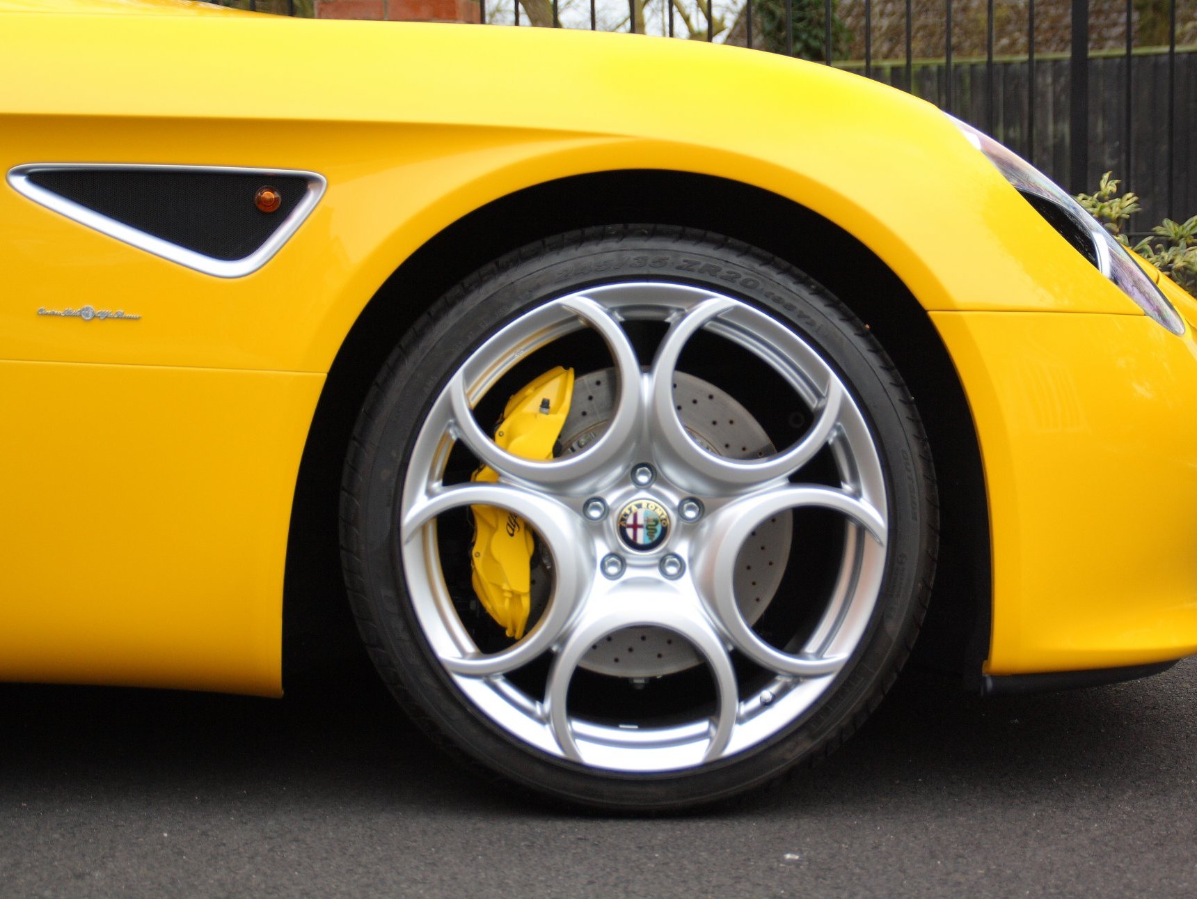 Alfa Romeo 8C Competizione