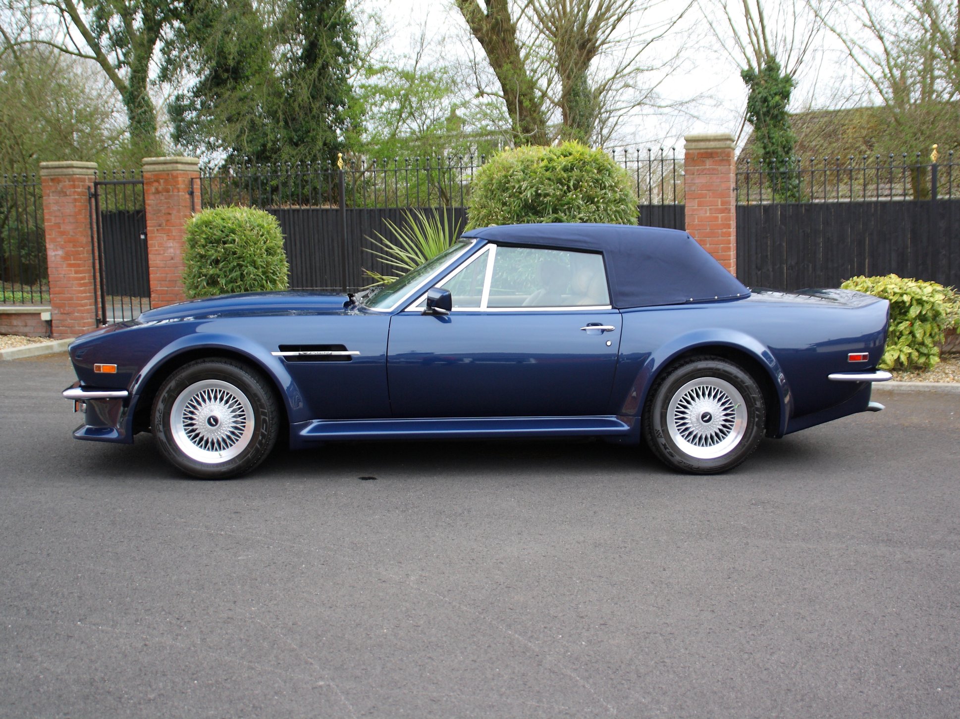 1988 Aston Martin V8 Vantage Volante