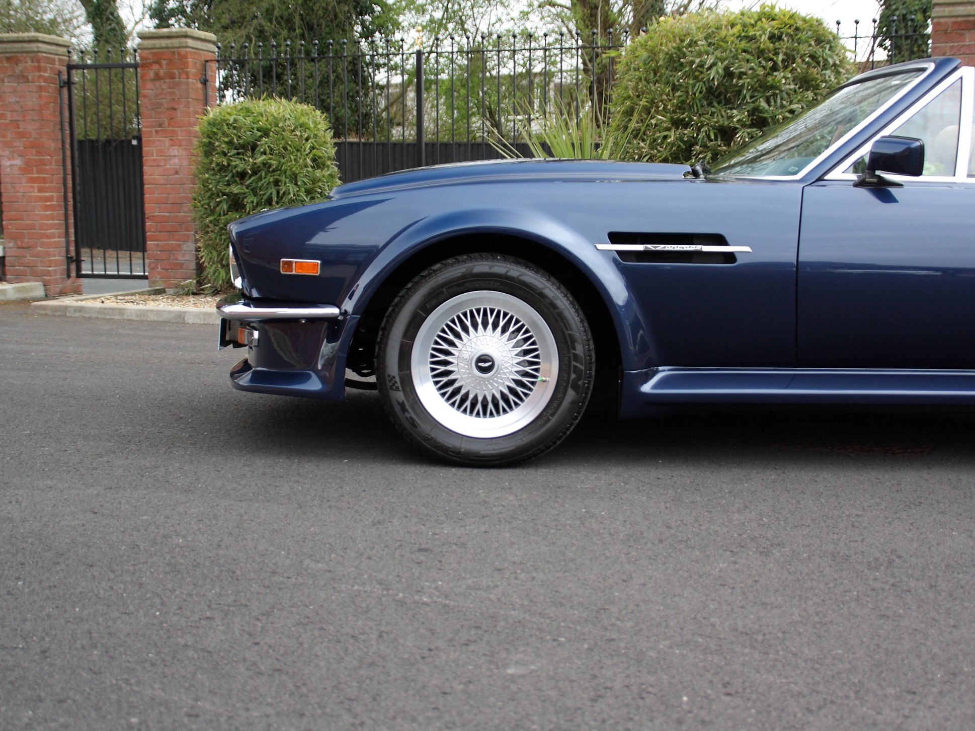 1988 Aston Martin V8 Vantage Volante