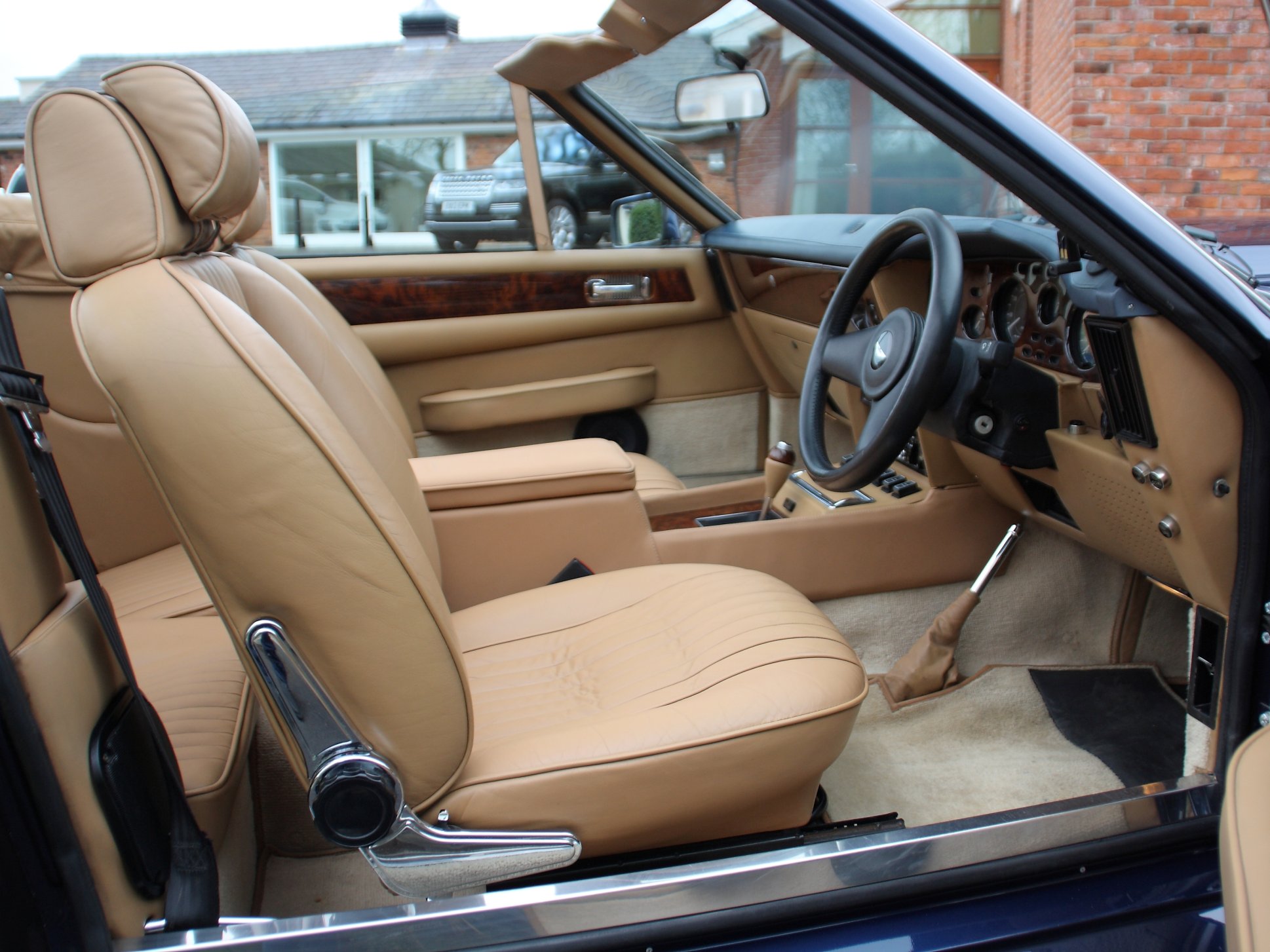 1988 Aston Martin V8 Vantage Volante