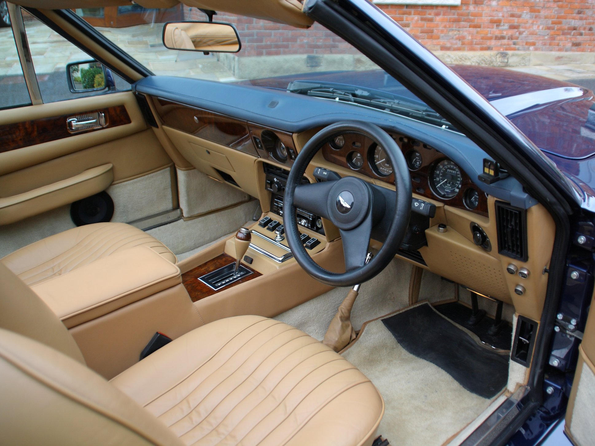 1988 Aston Martin V8 Vantage Volante