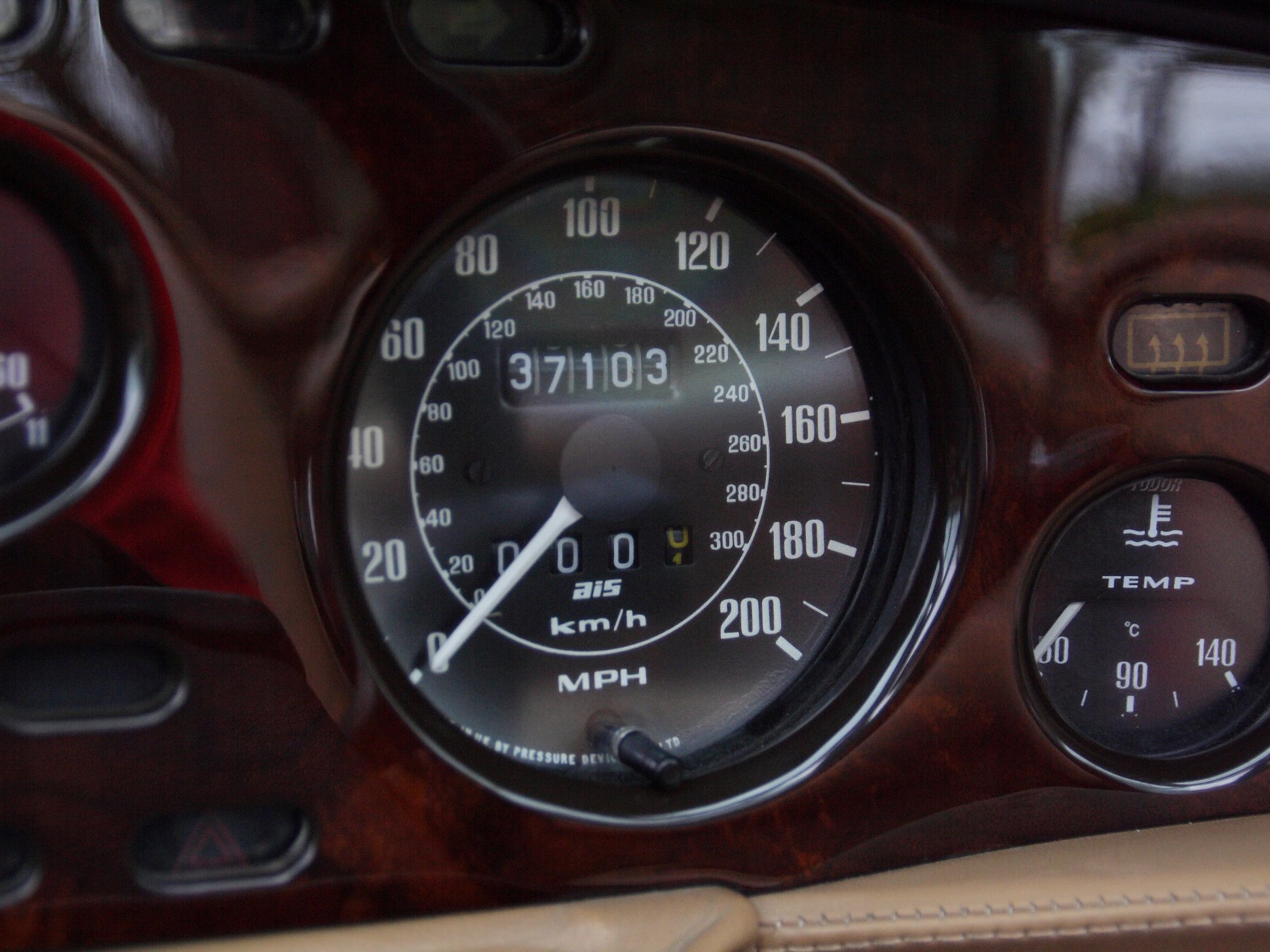 1988 Aston Martin V8 Vantage Volante