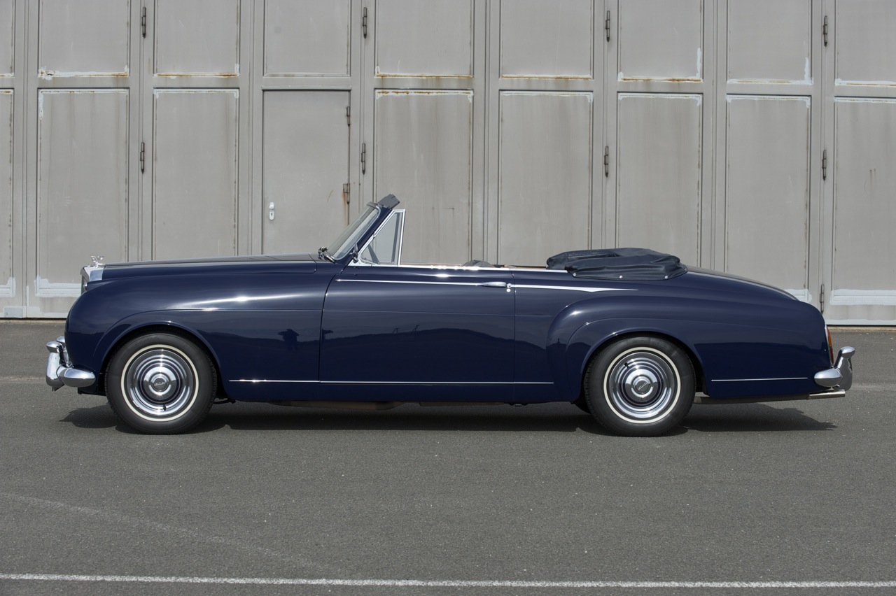 Bentley S1 Drophead Coupe by HJ Mulliner & Co.