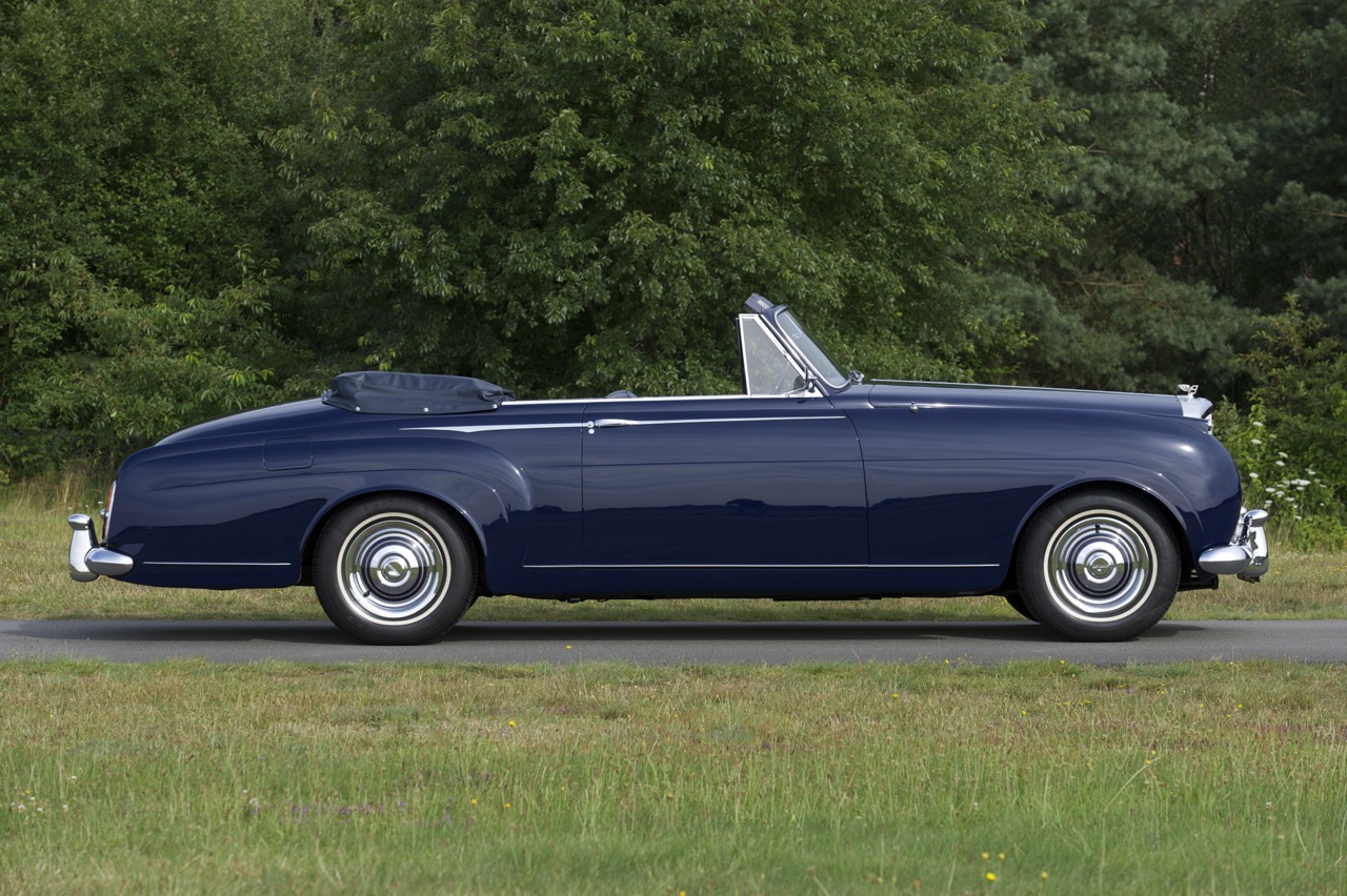 Bentley S1 Drophead Coupe by HJ Mulliner & Co.