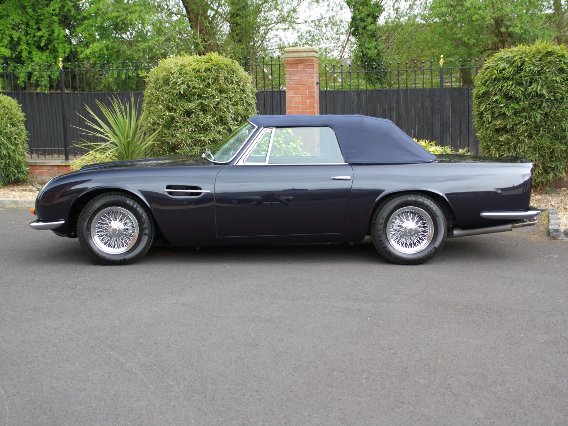 1970 Aston Martin DB6 MkII Volante