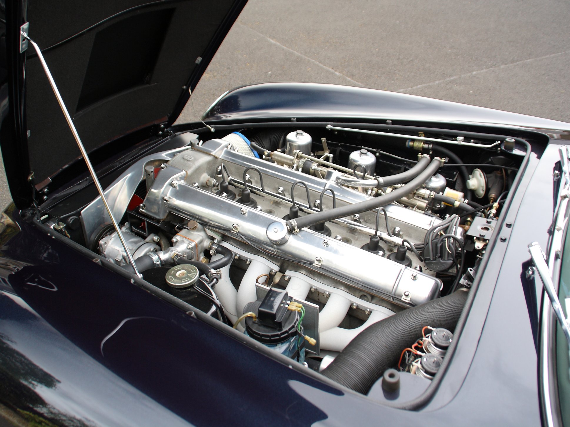 1970 Aston Martin DB6 MkII Volante