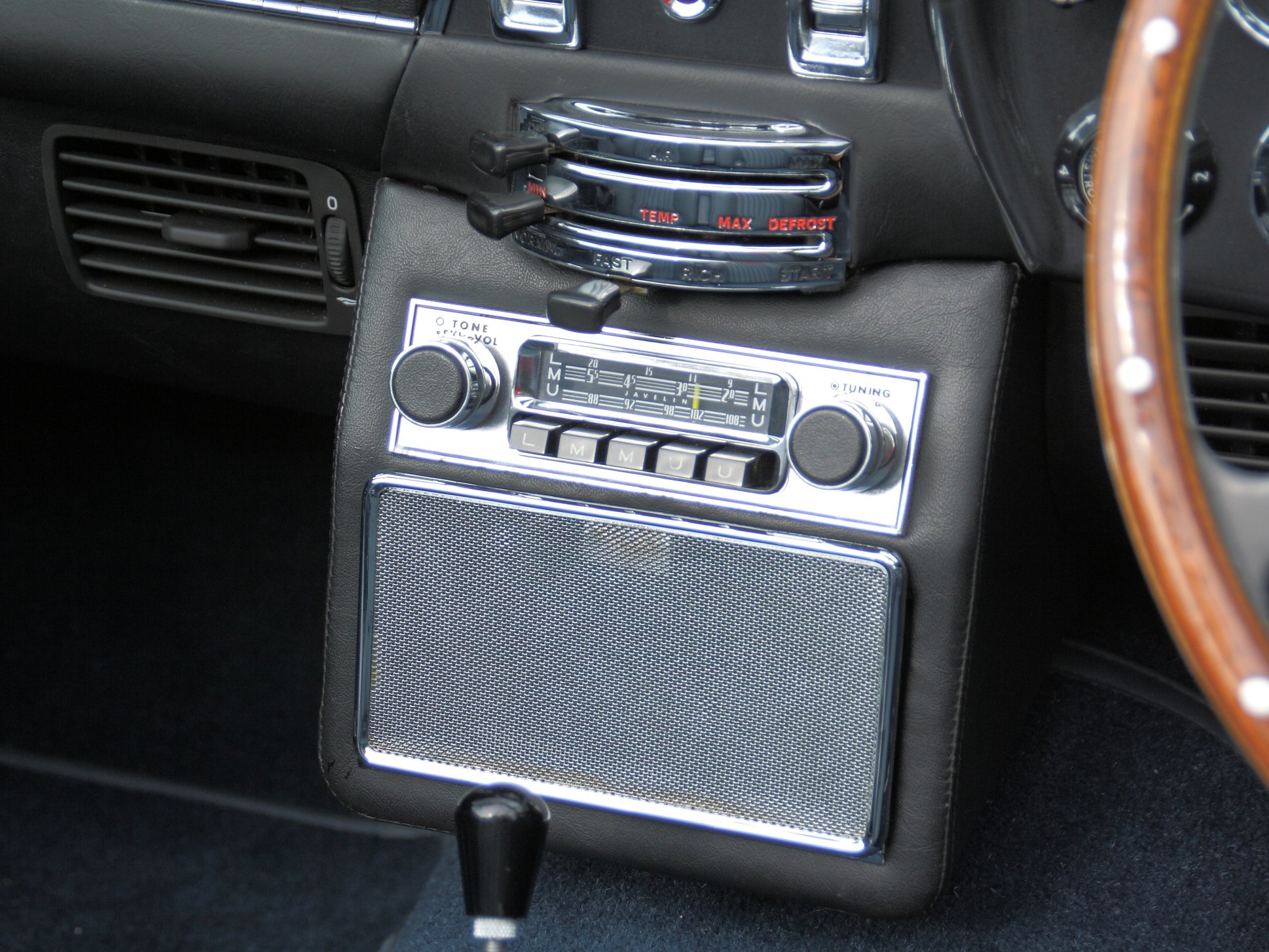 1970 Aston Martin DB6 MkII Volante