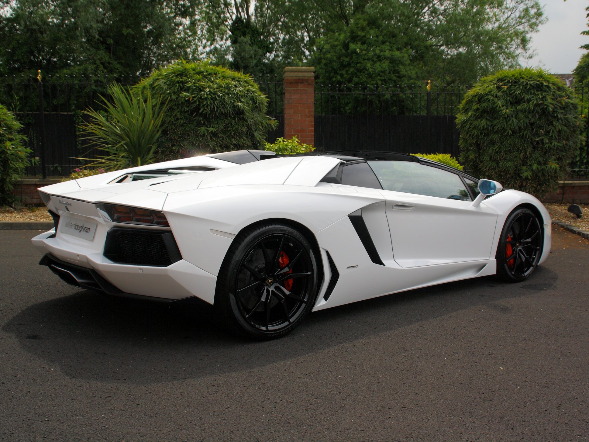 Lamborghini Aventador LP700-4 Roadster