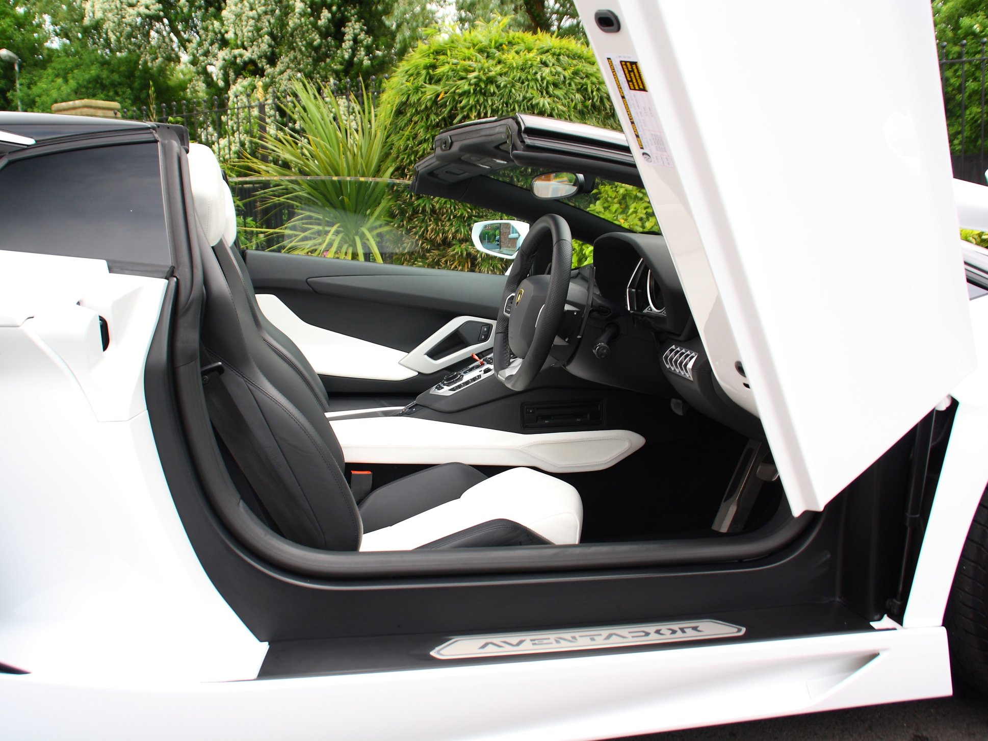 Lamborghini Aventador LP700-4 Roadster