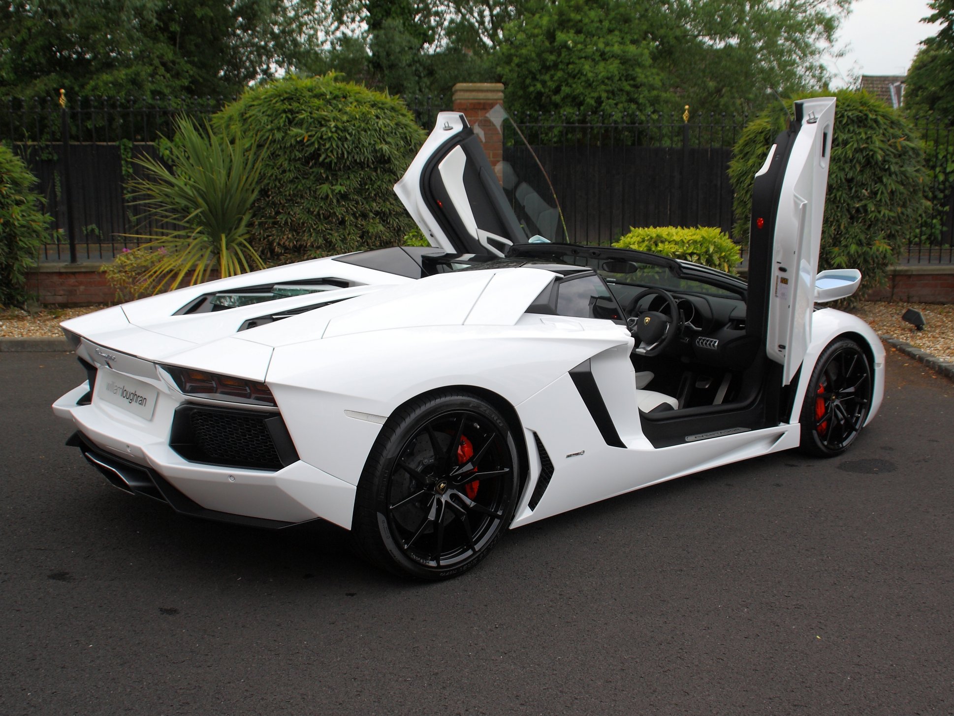 Lamborghini Aventador LP700-4 Roadster