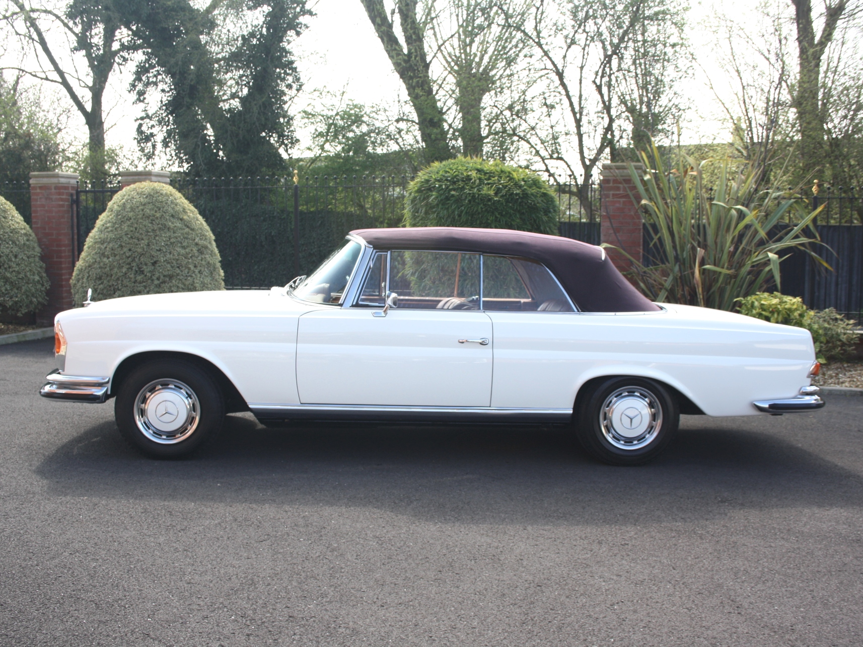 Mercedes 280SE Cabriolet