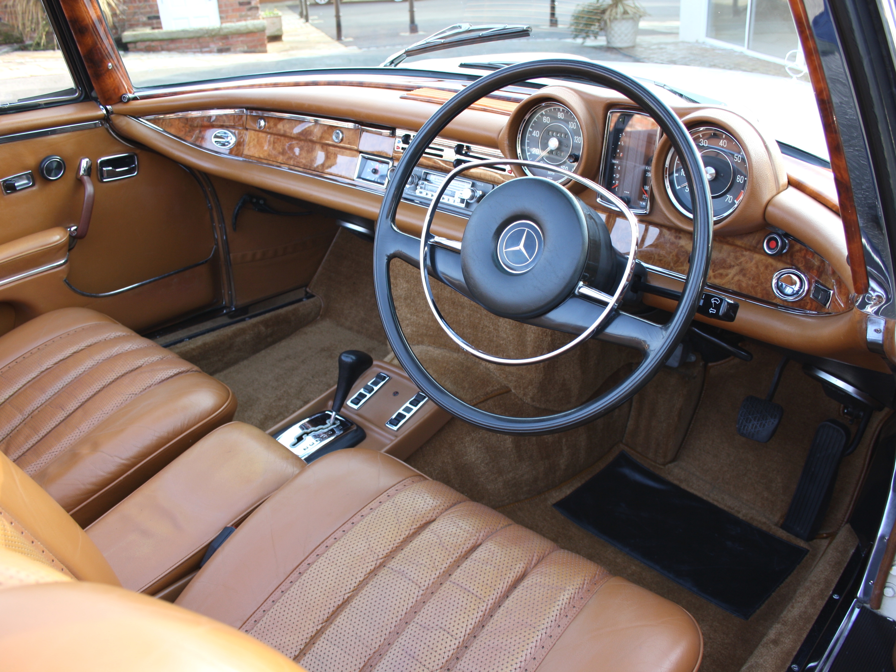 Mercedes 280SE Cabriolet