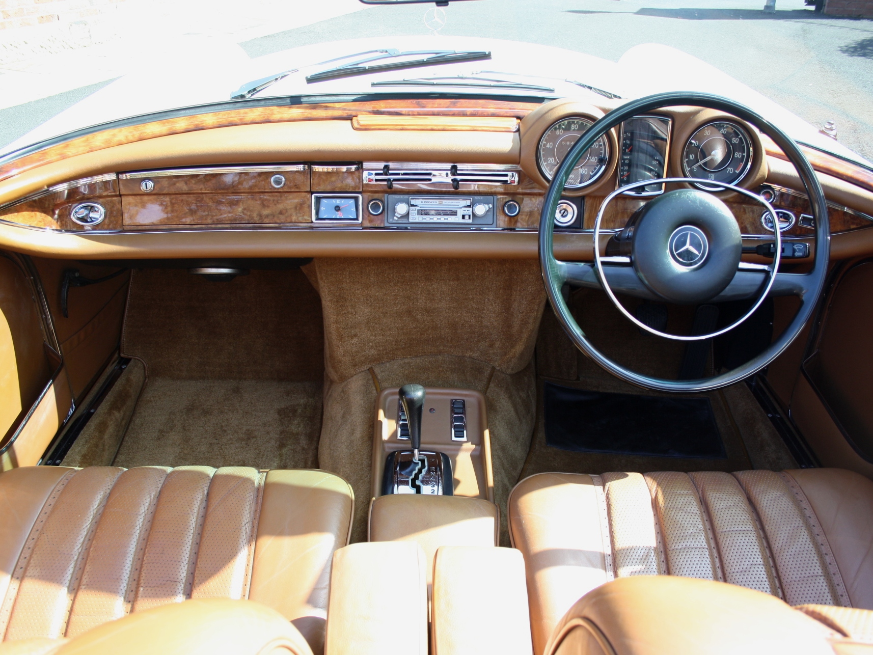 Mercedes 280SE Cabriolet