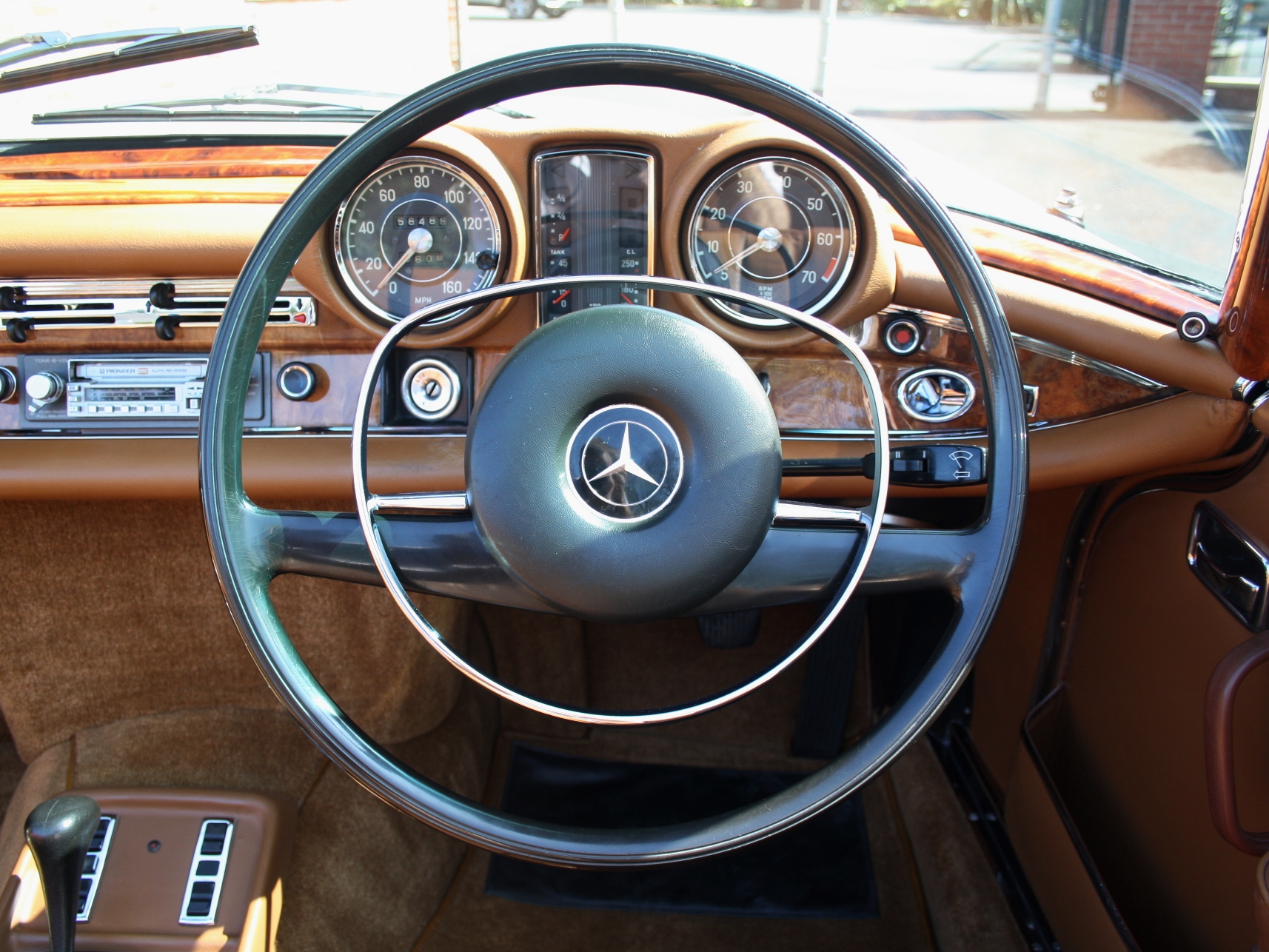 Mercedes 280SE Cabriolet