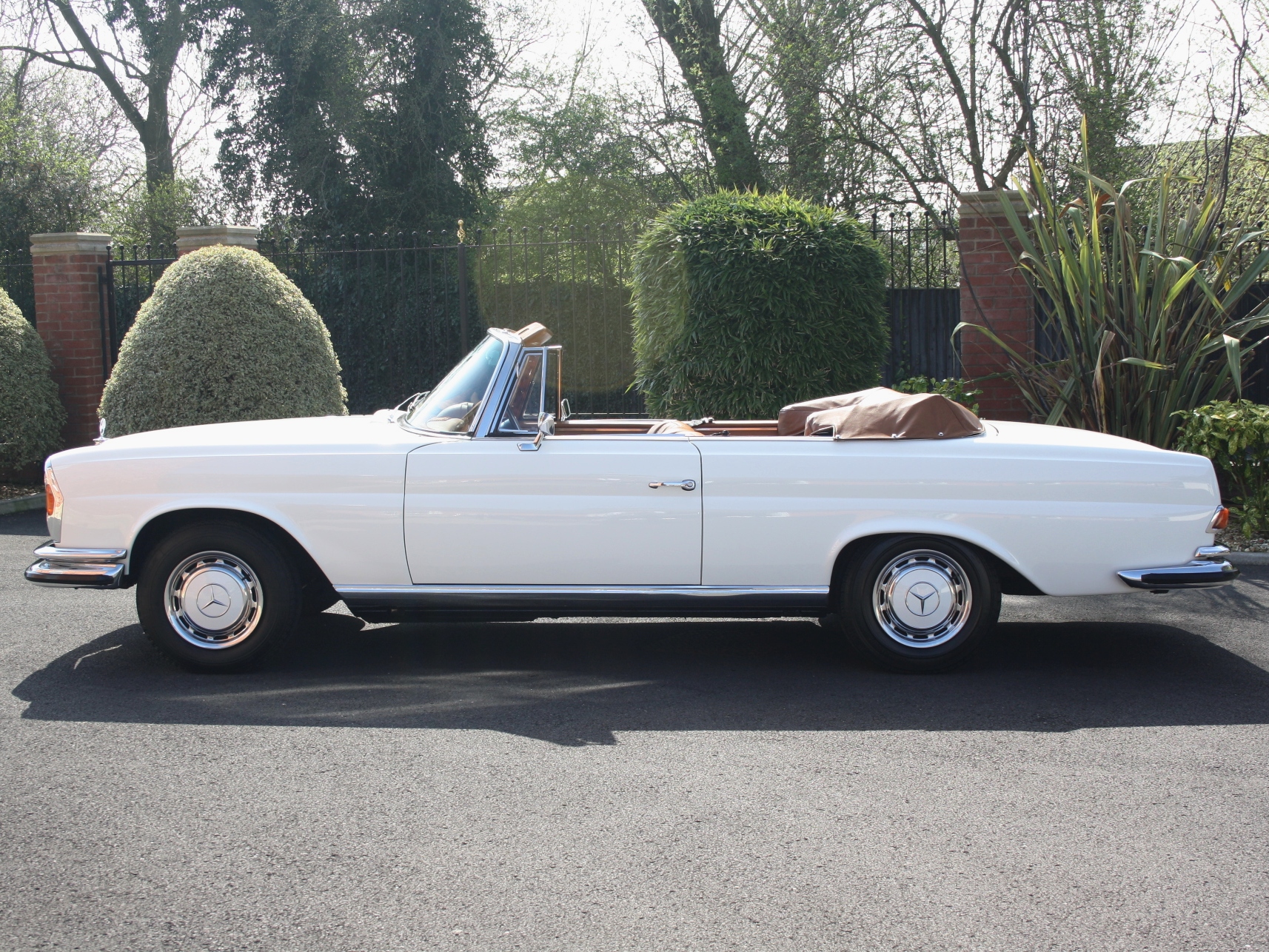 Mercedes 280SE Cabriolet