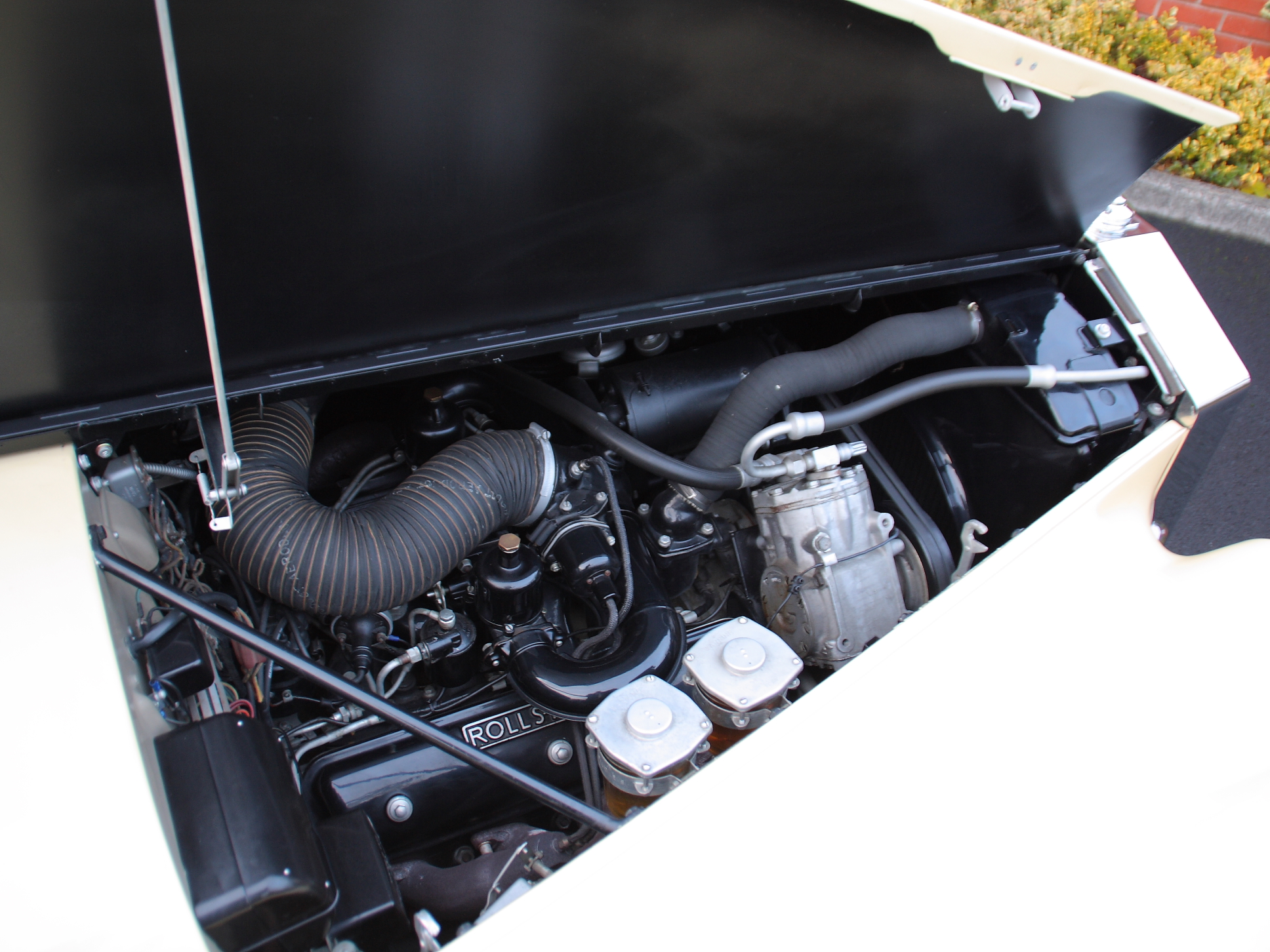 Rolls Royce Silver Cloud II Drophead Coupe by H.J. Mulliner