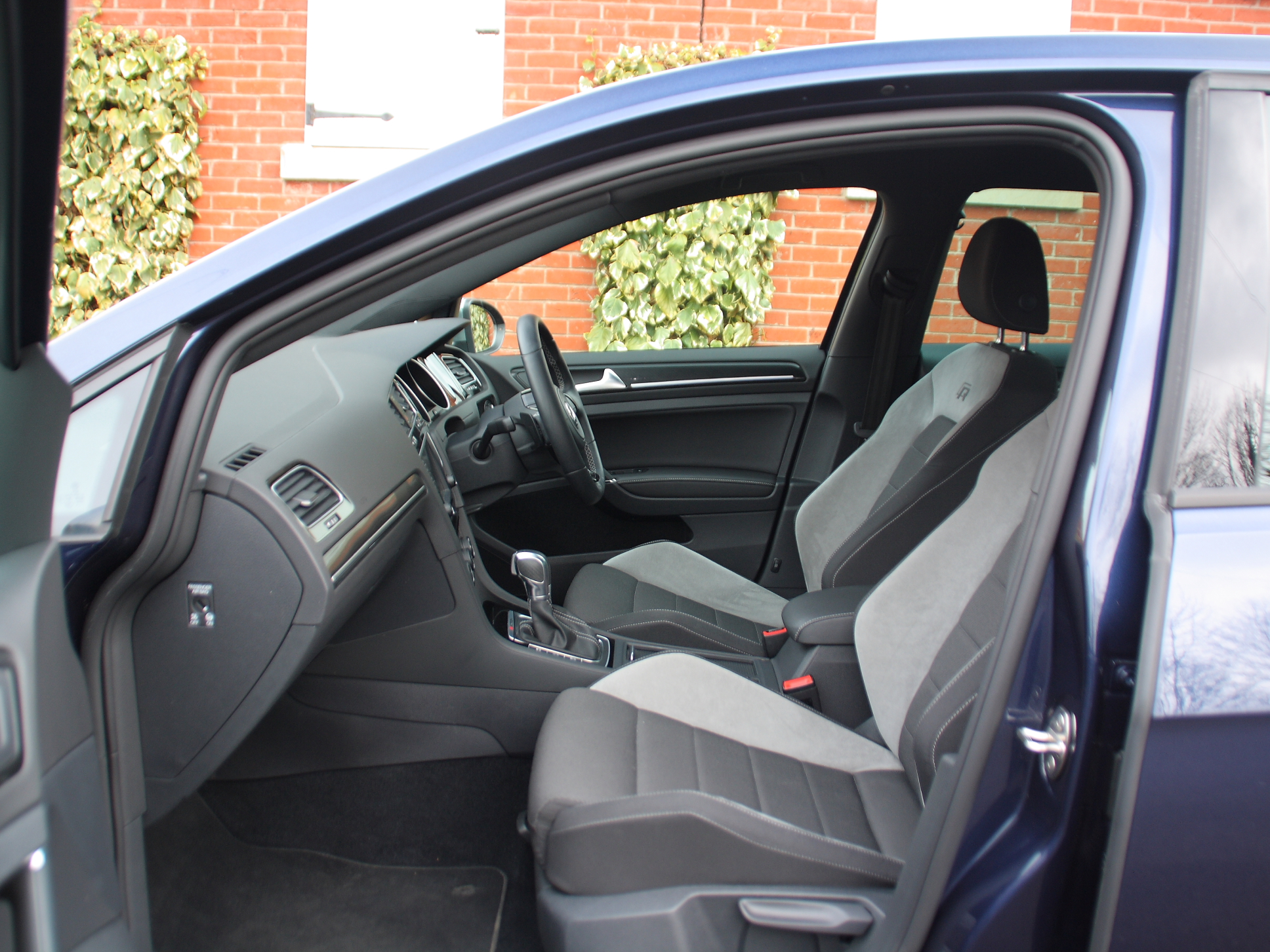 2017 Volkswagen Golf R DSG