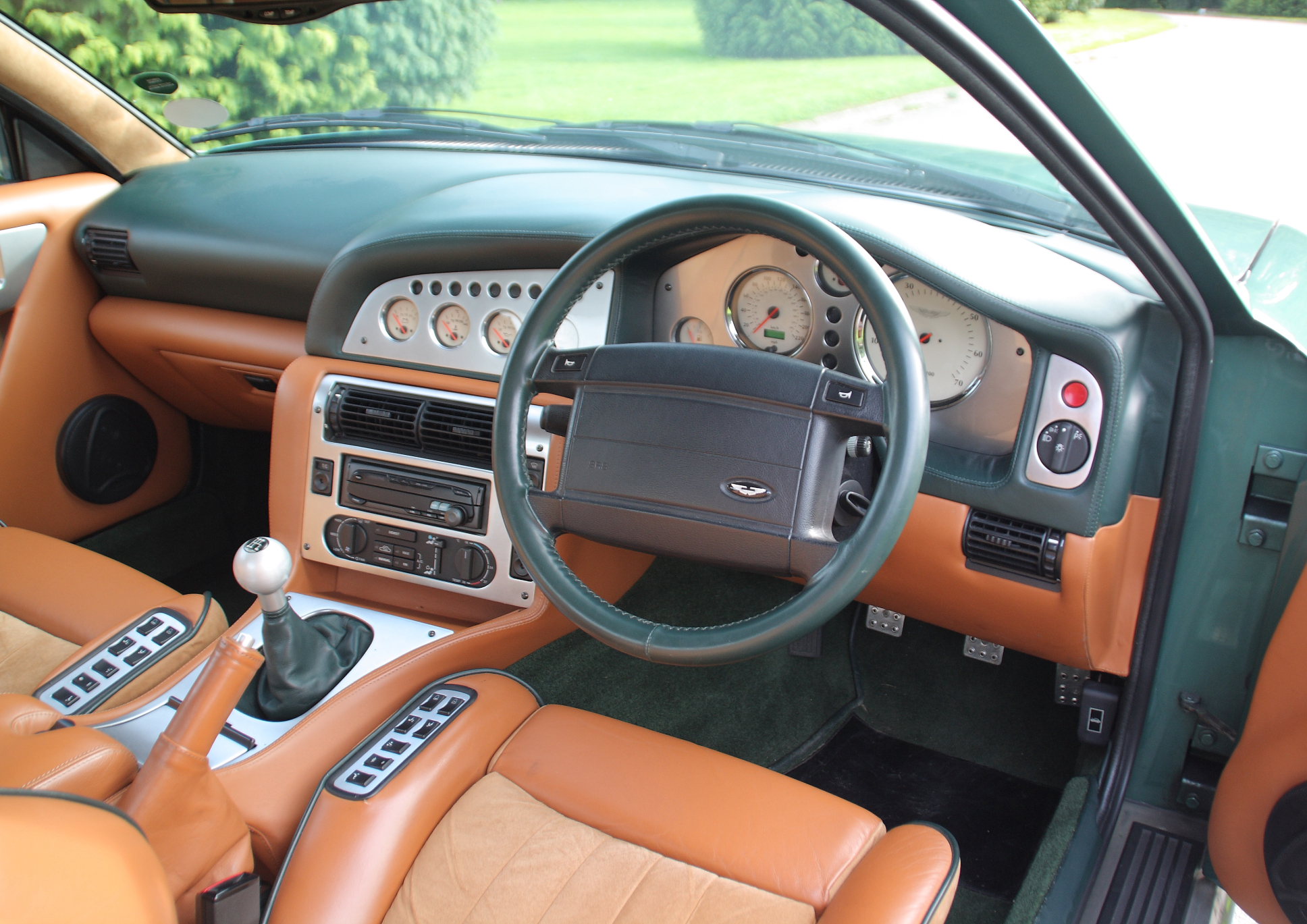 Aston Martin Vantage V600 Le Mans