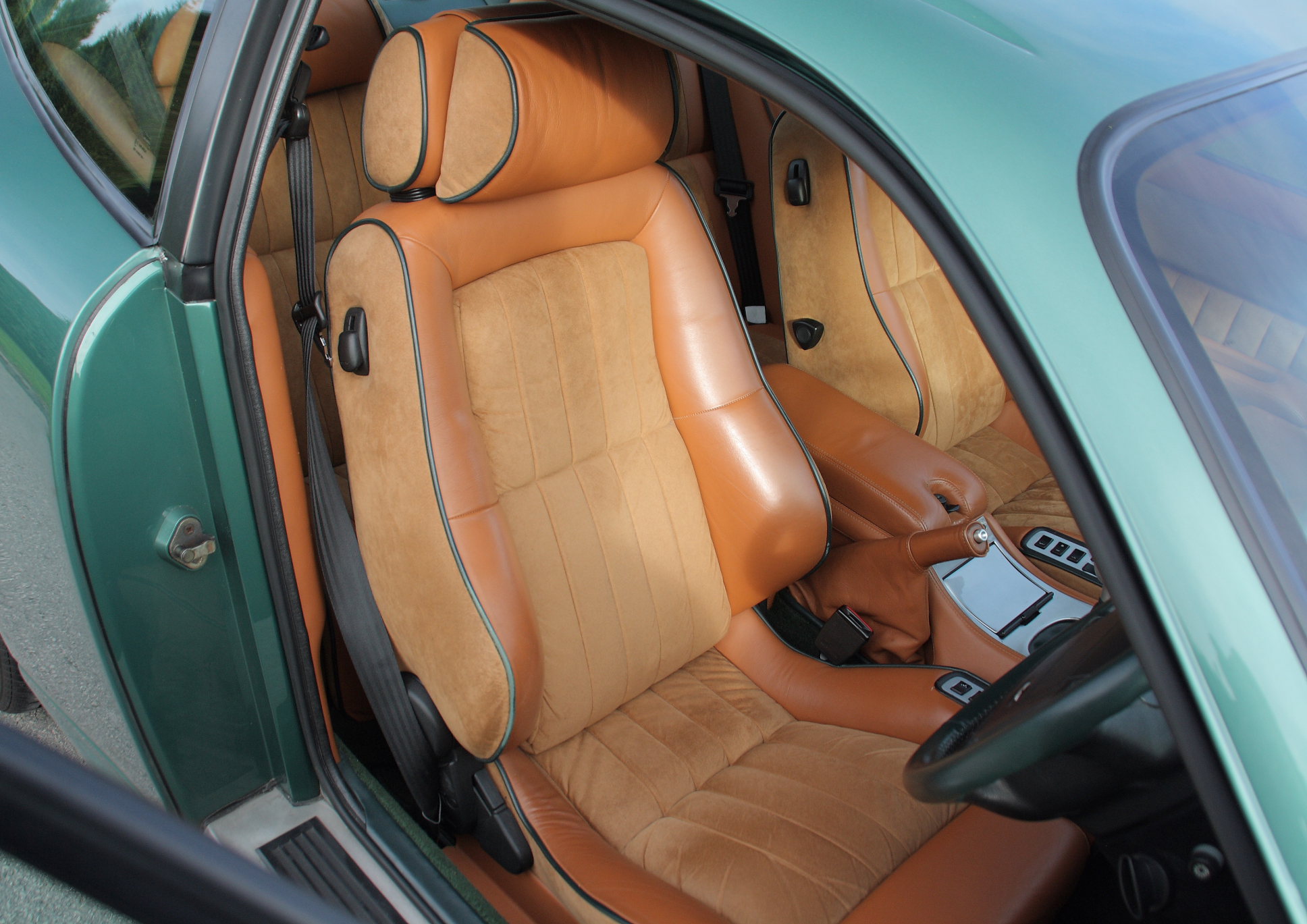 Aston Martin Vantage V600 Le Mans