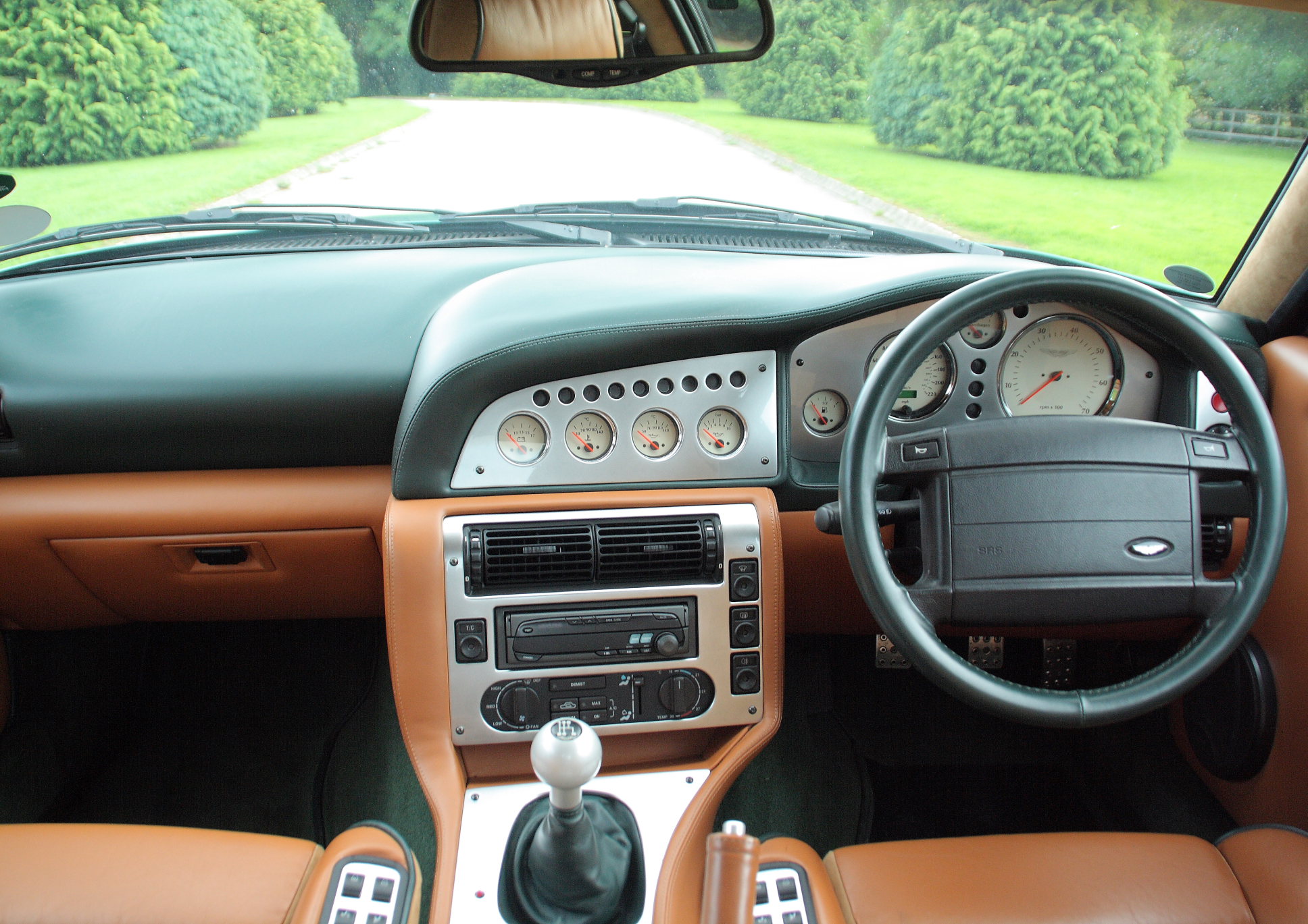 Aston Martin Vantage V600 Le Mans