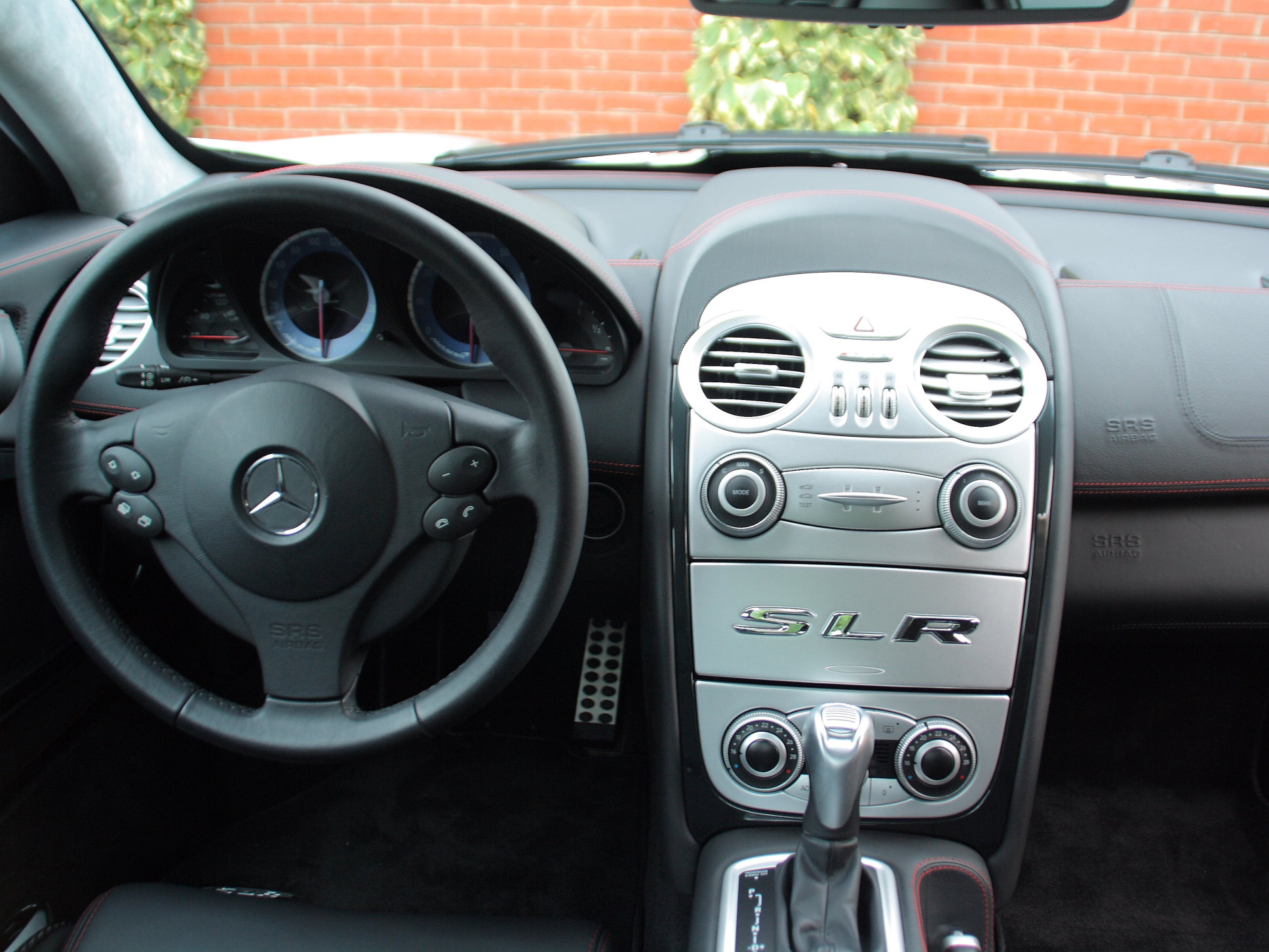 Mercedes McLaren SLR