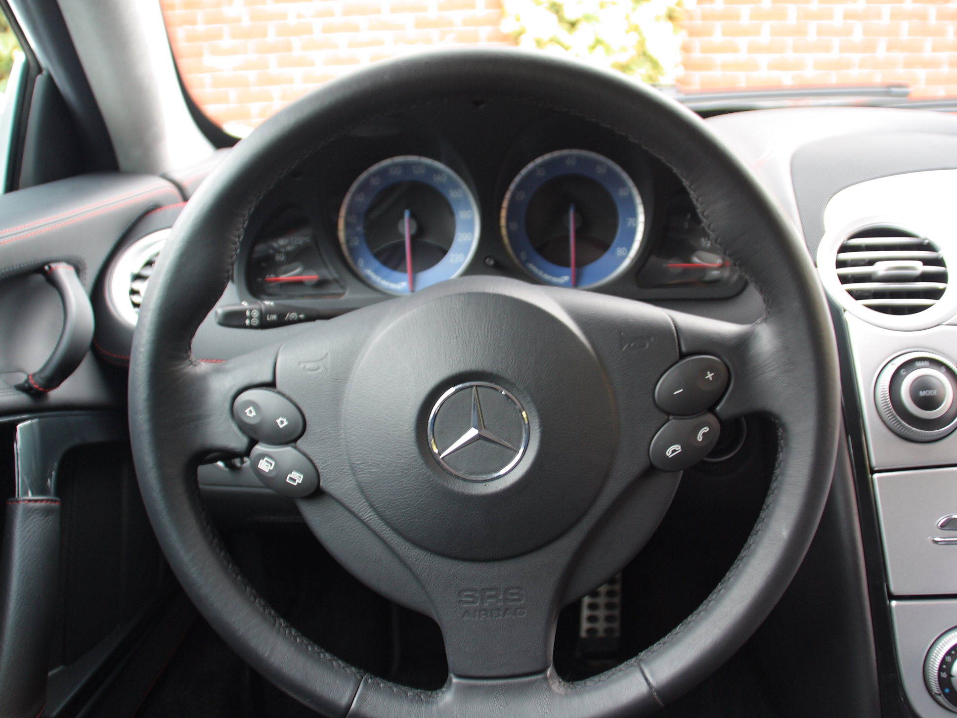 Mercedes McLaren SLR