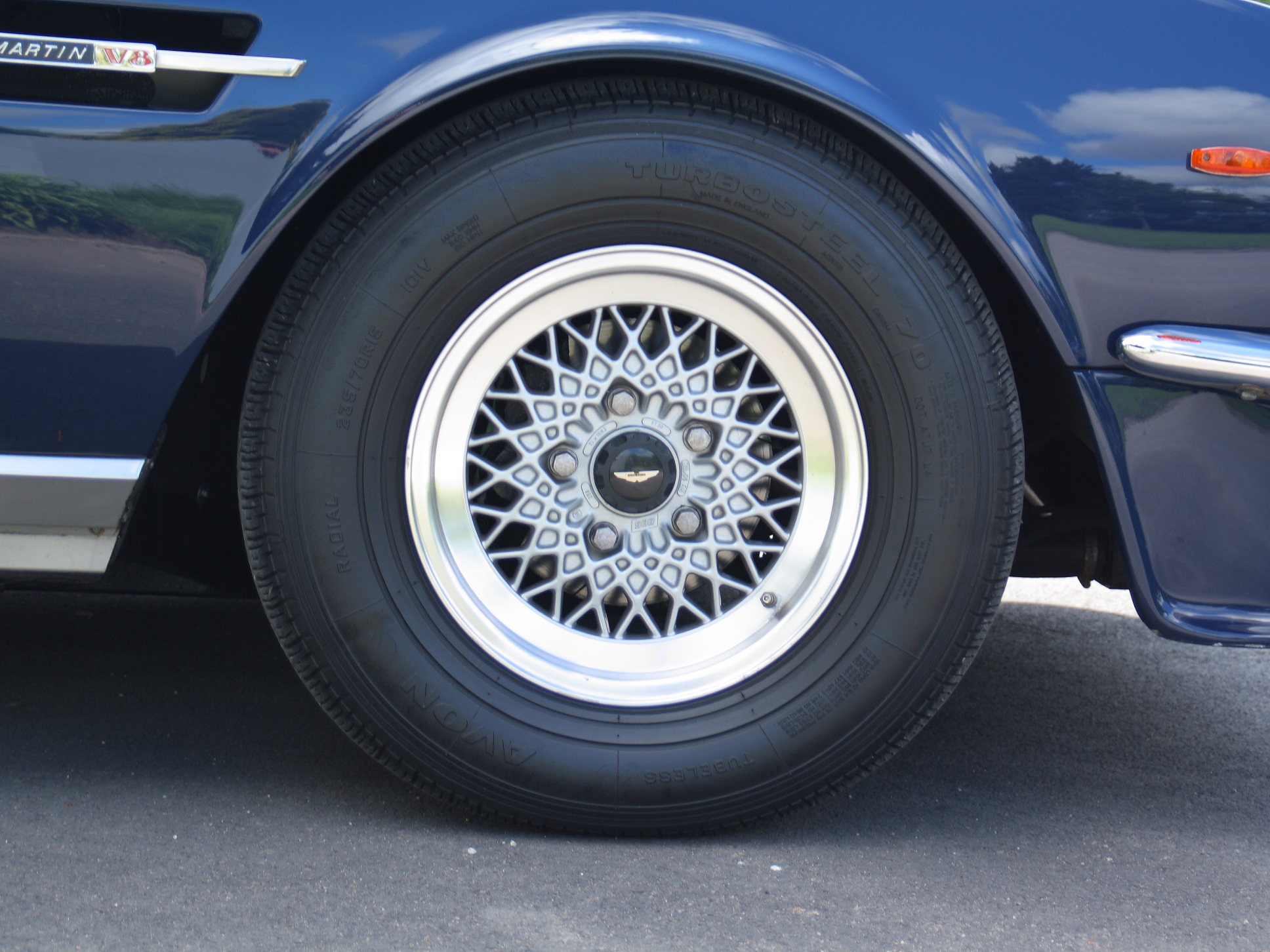 1986 Aston Martin V8 EFi