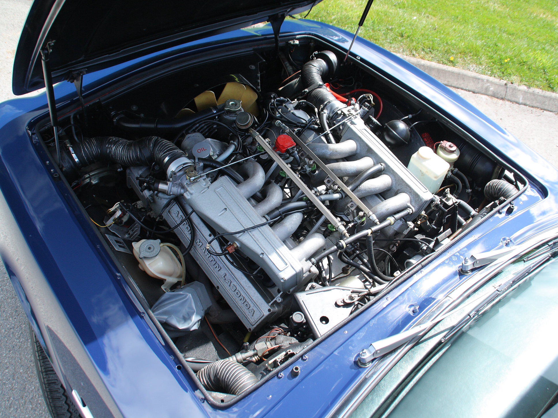 1986 Aston Martin V8 EFi