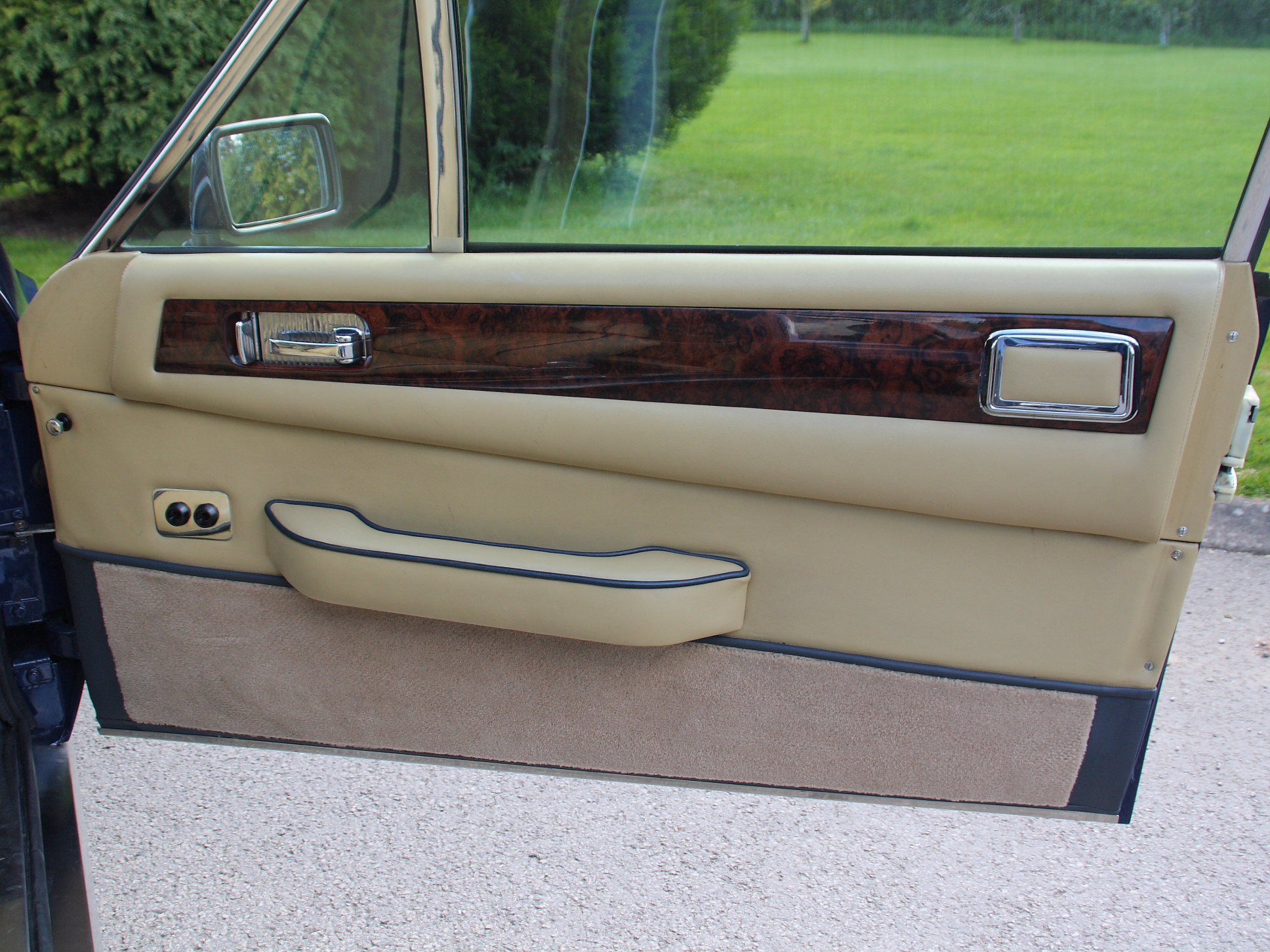 1986 Aston Martin V8 EFi