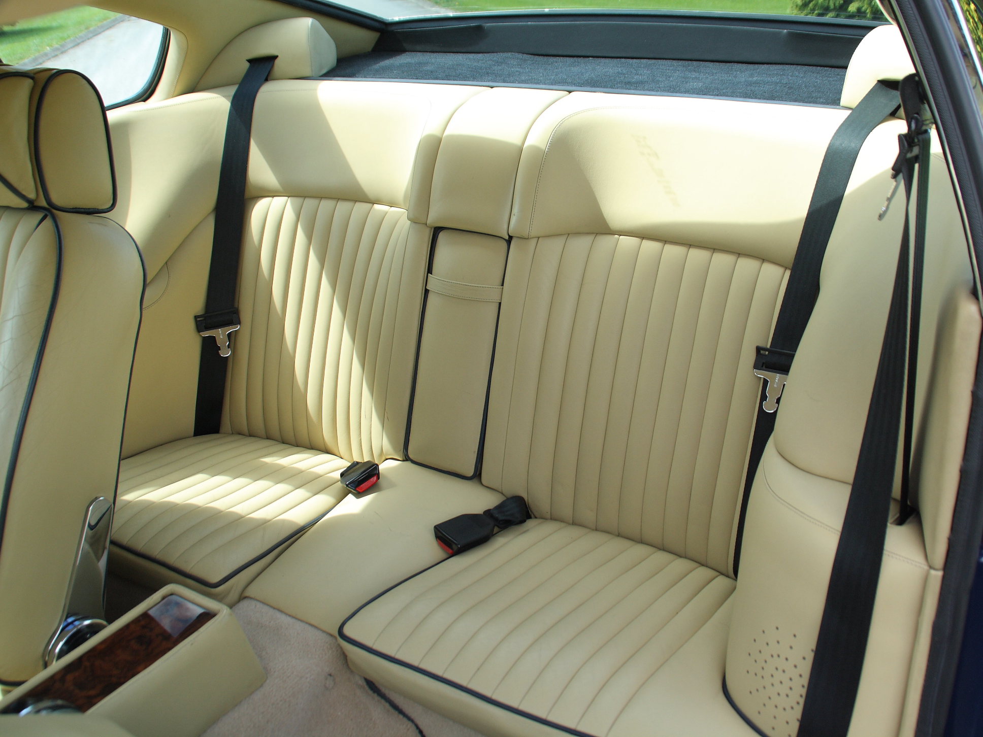 1986 Aston Martin V8 EFi