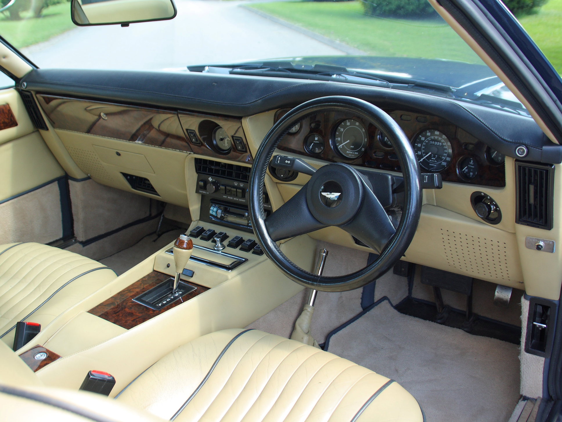1986 Aston Martin V8 EFi