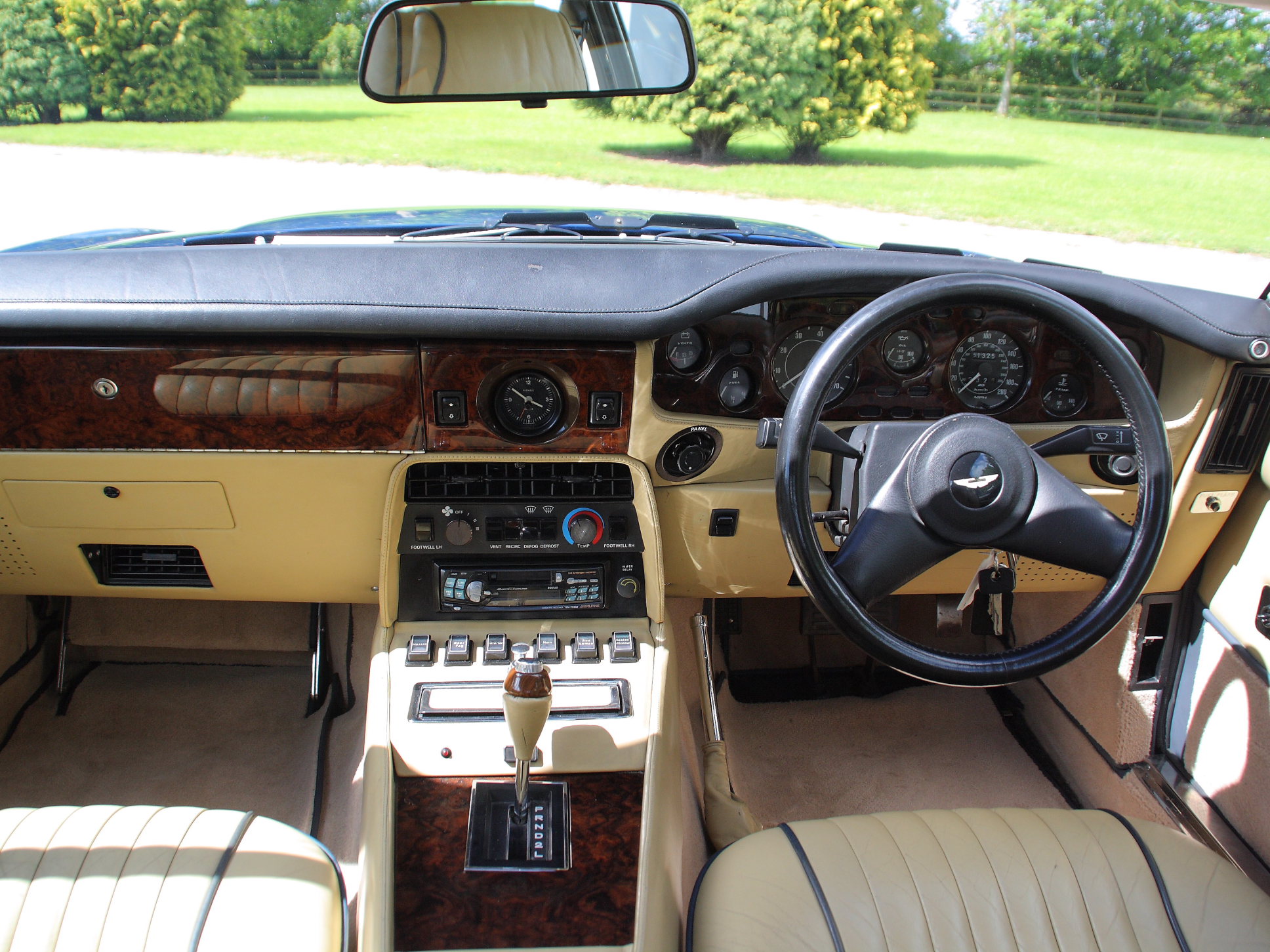 1986 Aston Martin V8 EFi