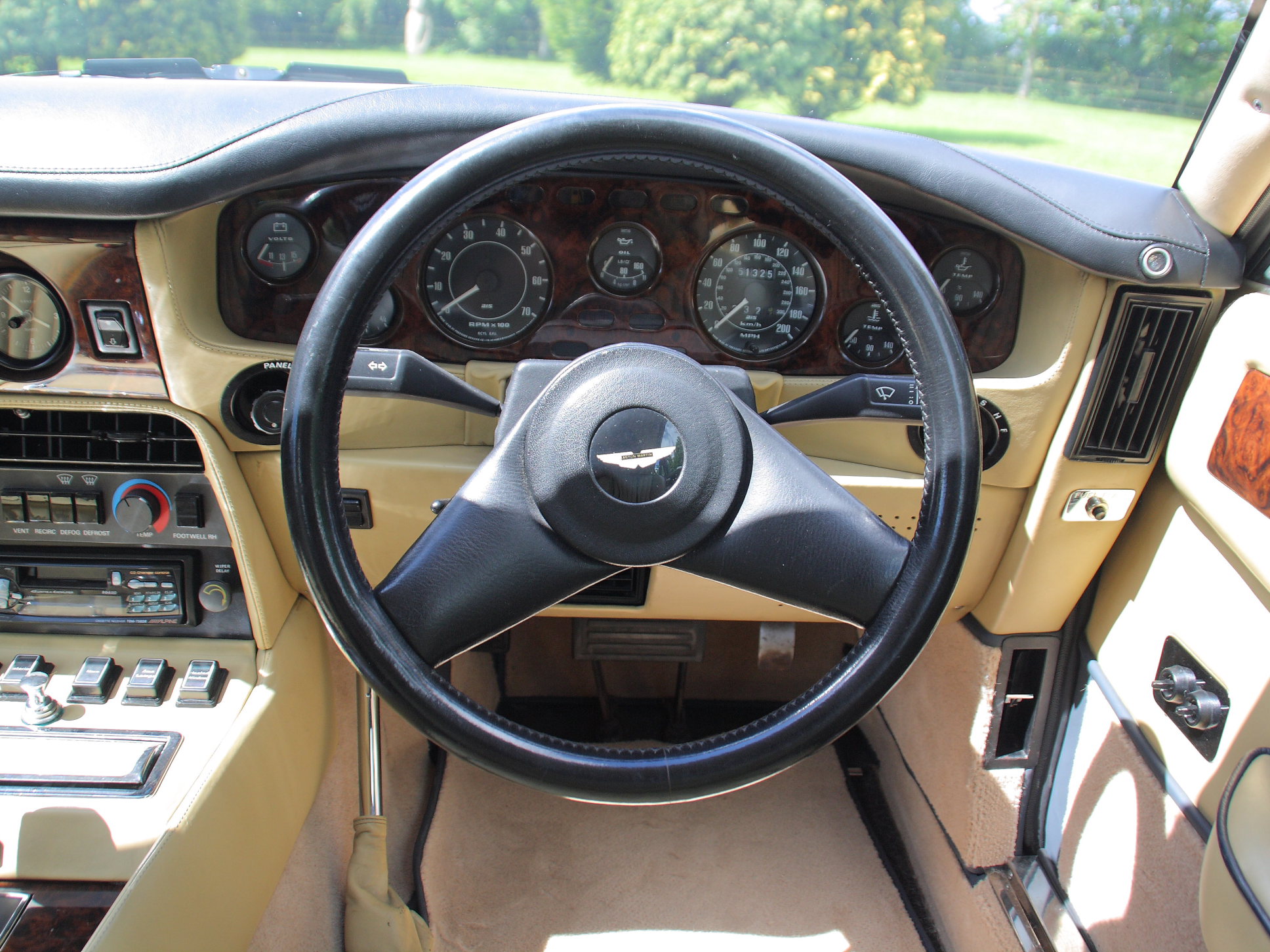 1986 Aston Martin V8 EFi