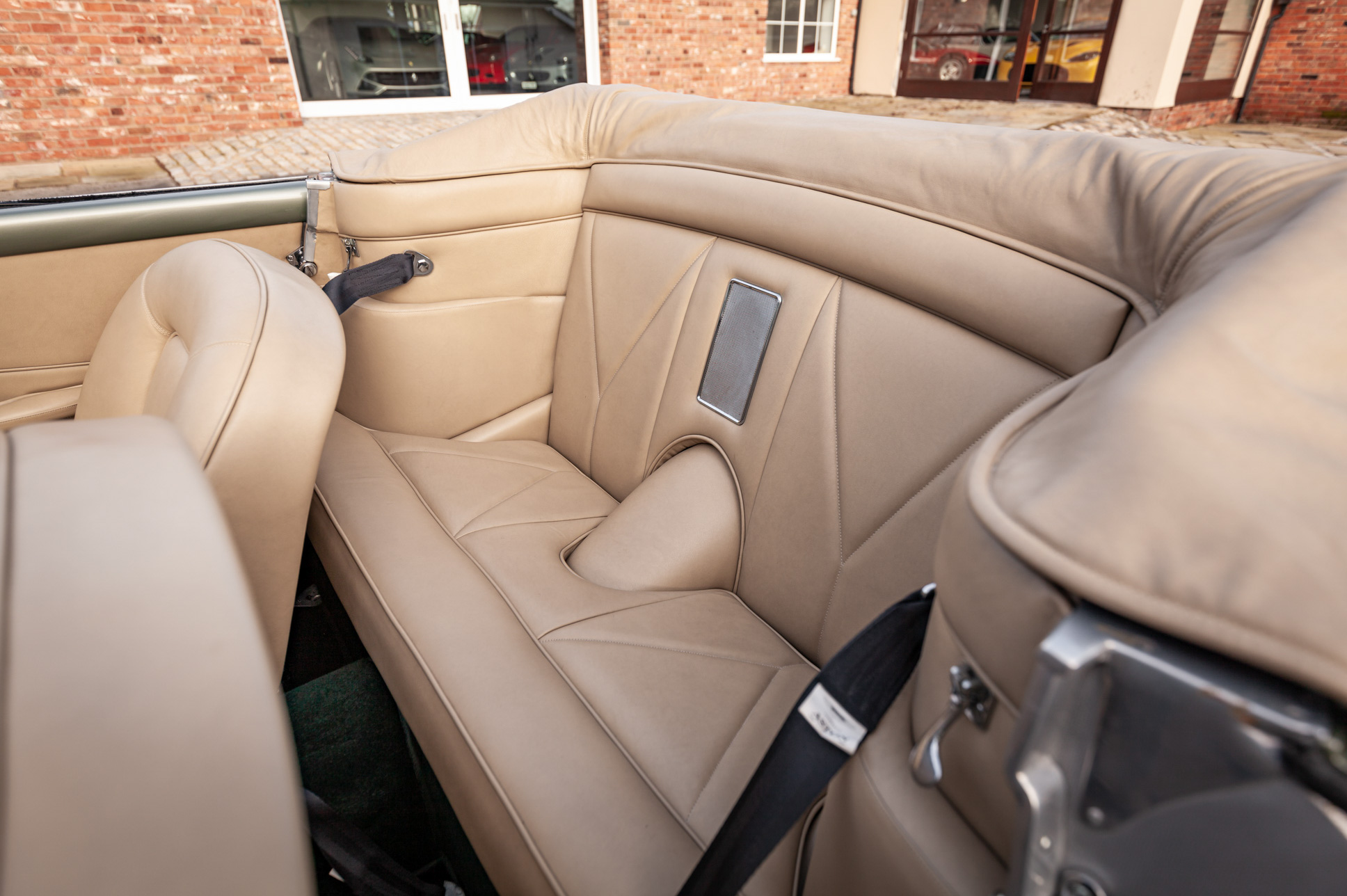 Aston Martin DB6 Short Chassis Volante