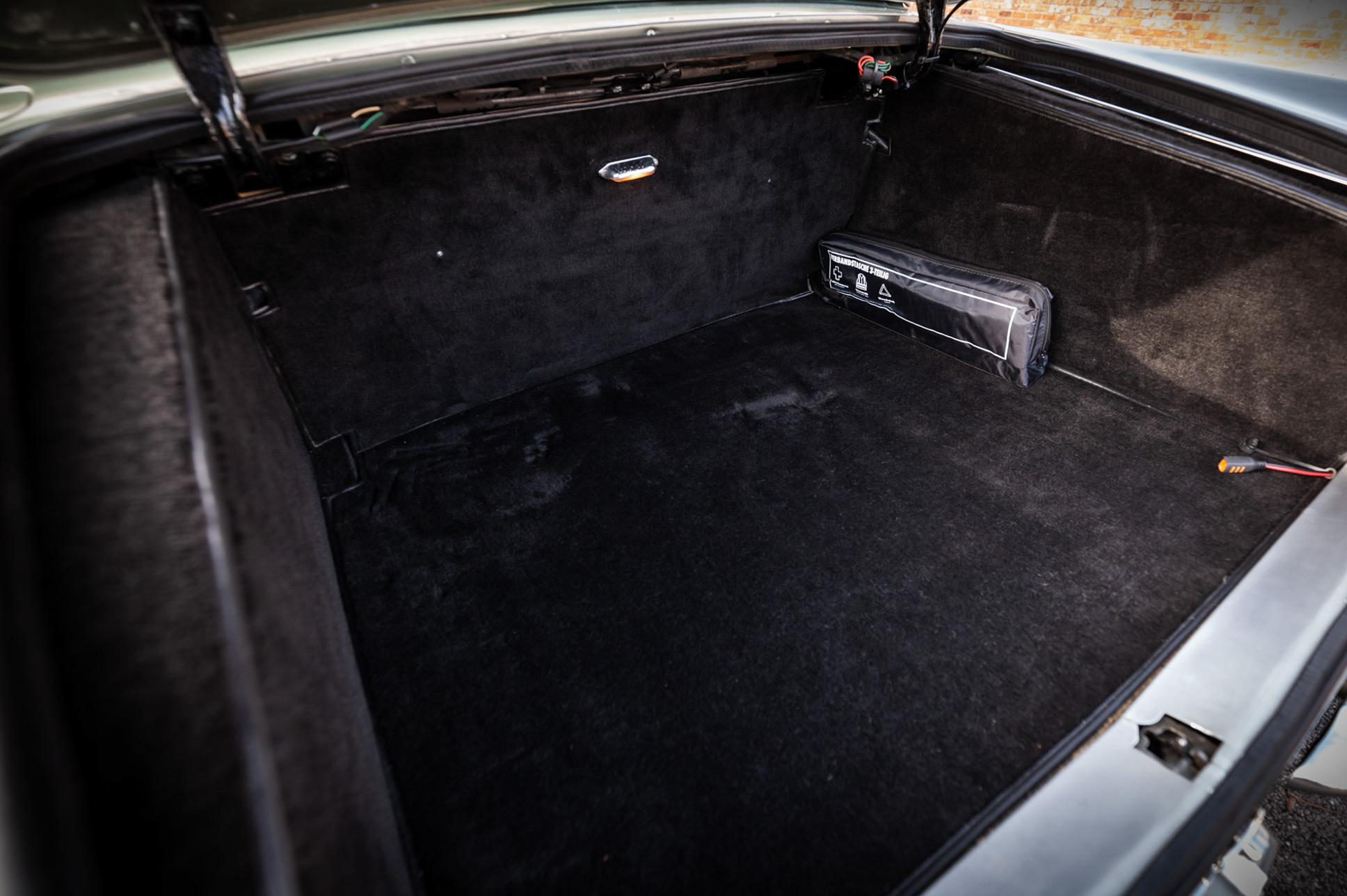 Aston Martin DB6 Short Chassis Volante