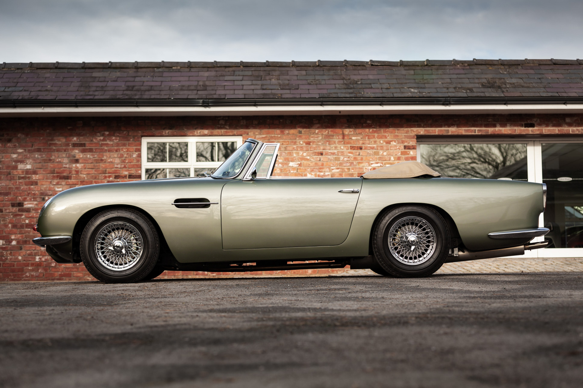 Aston Martin DB6 Short Chassis Volante
