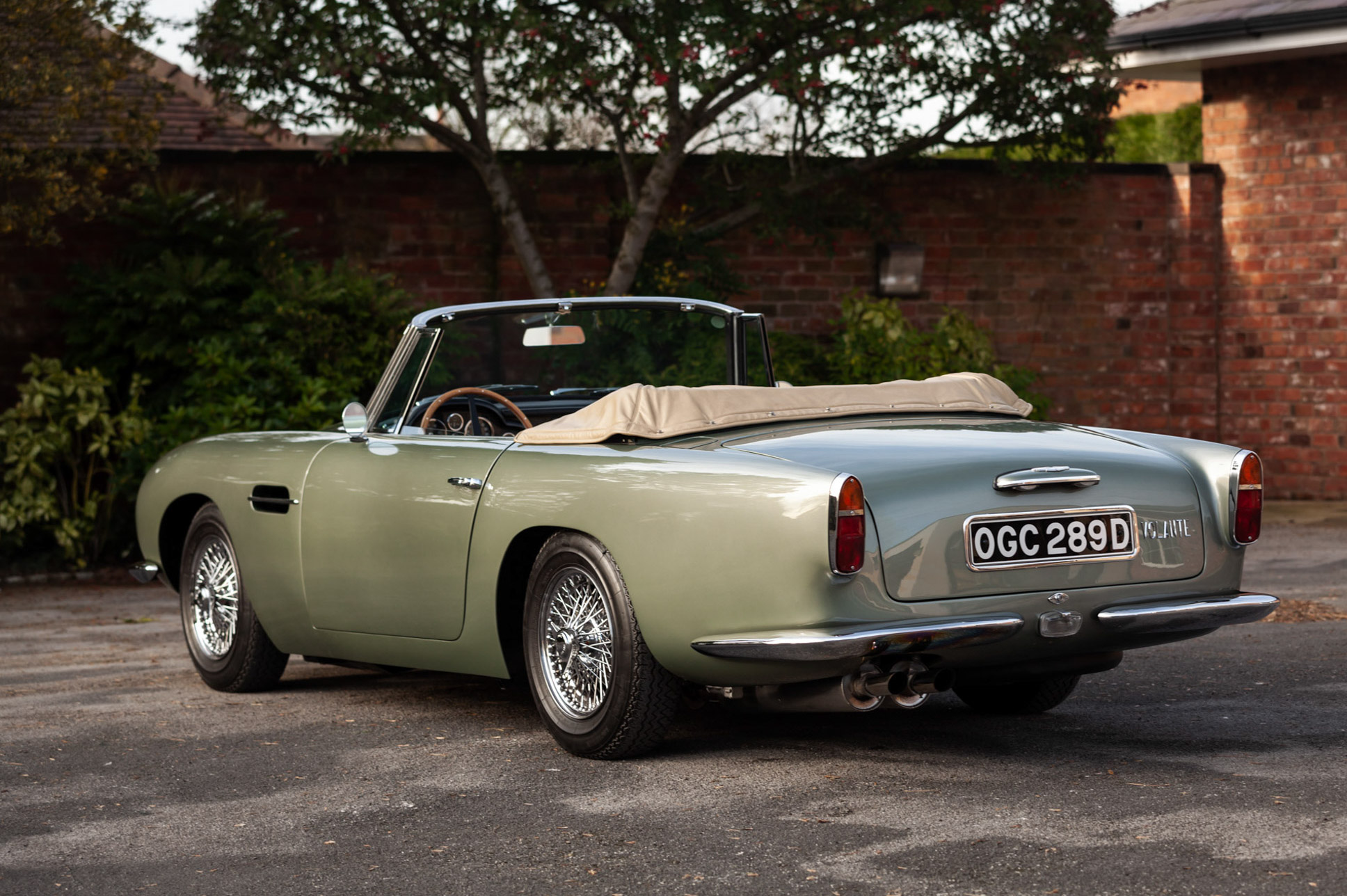 Aston Martin DB6 Short Chassis Volante