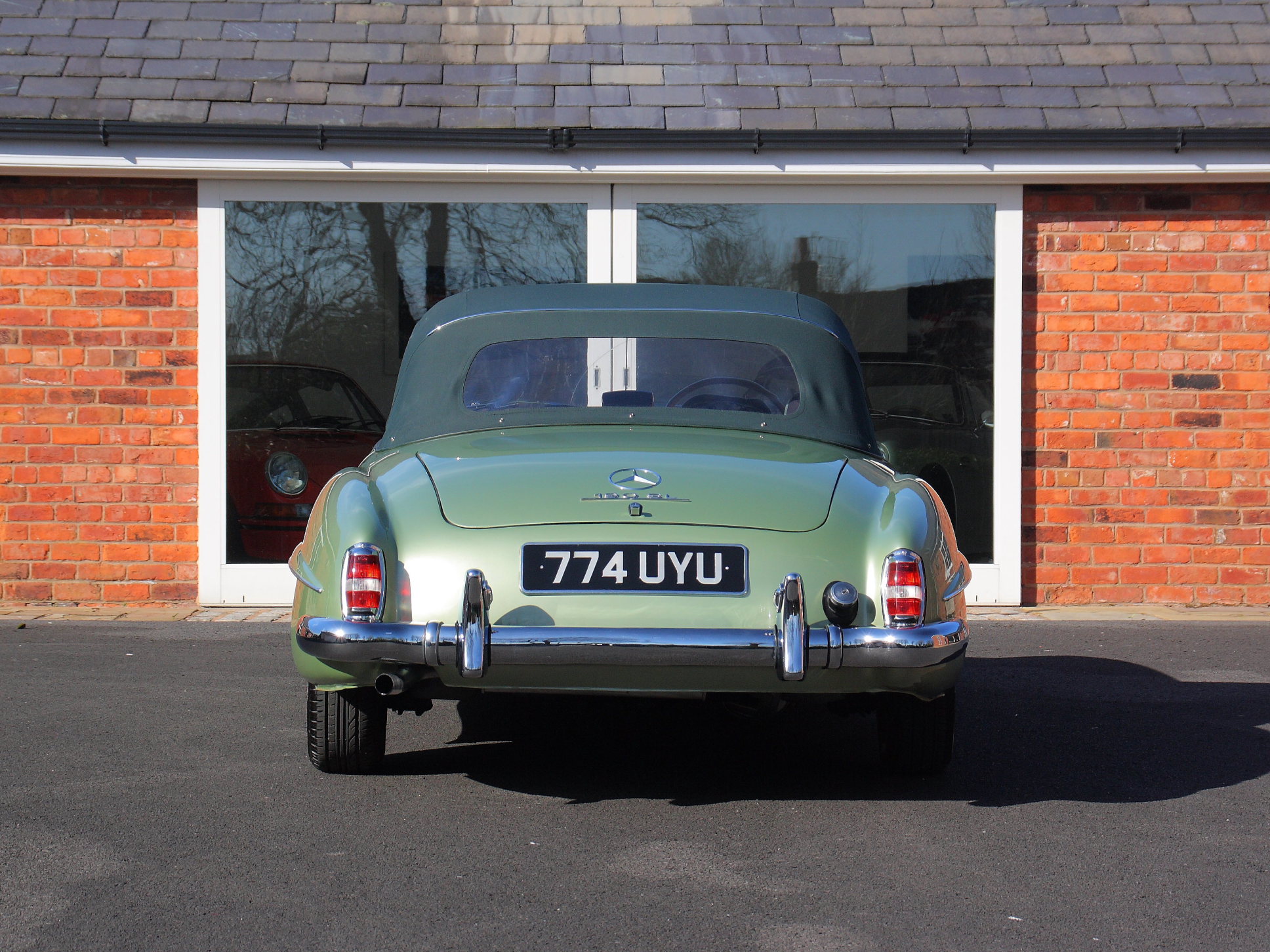 1959 Mercedes 190SL (RHD)