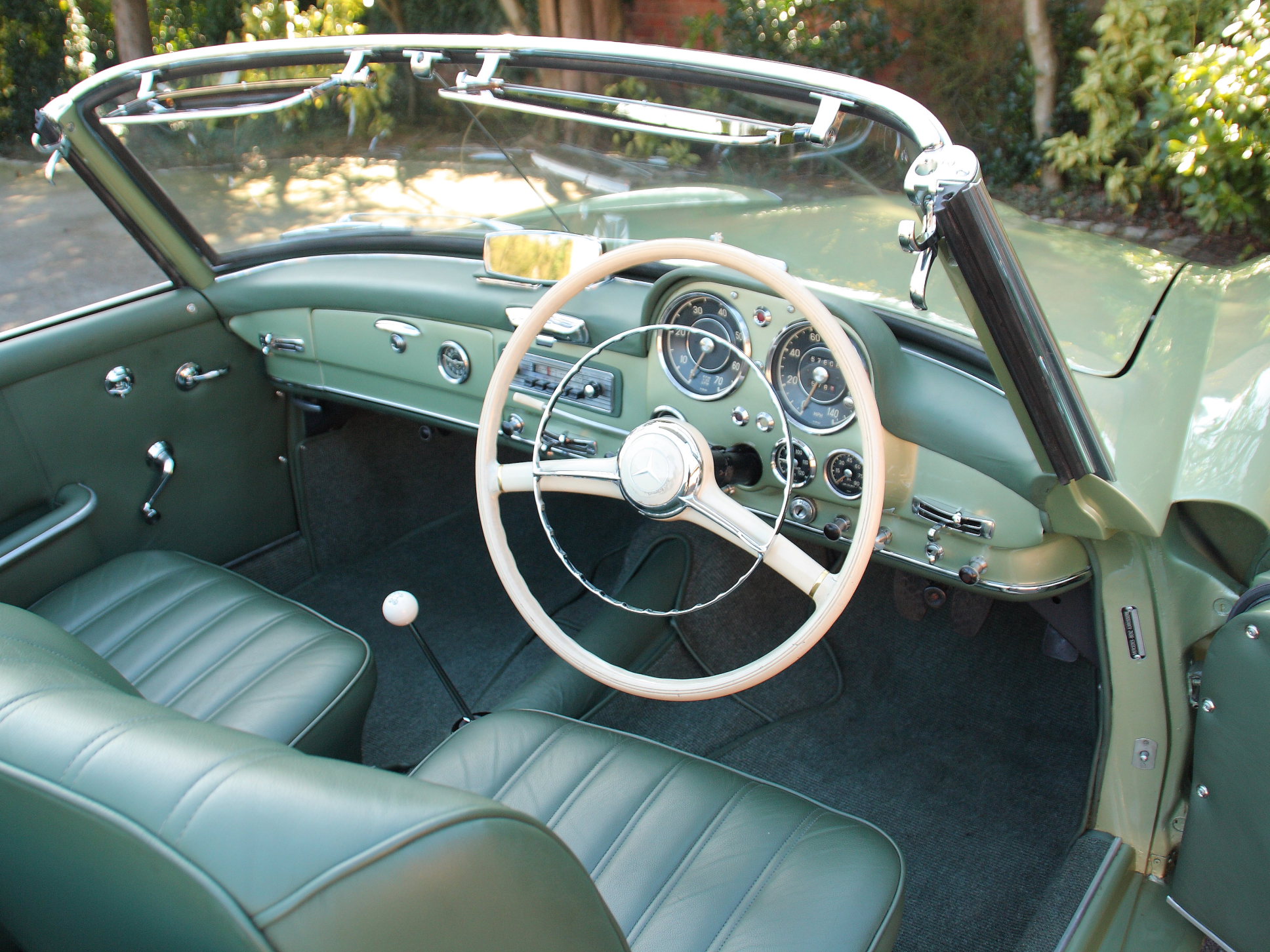 1959 Mercedes 190SL (RHD)