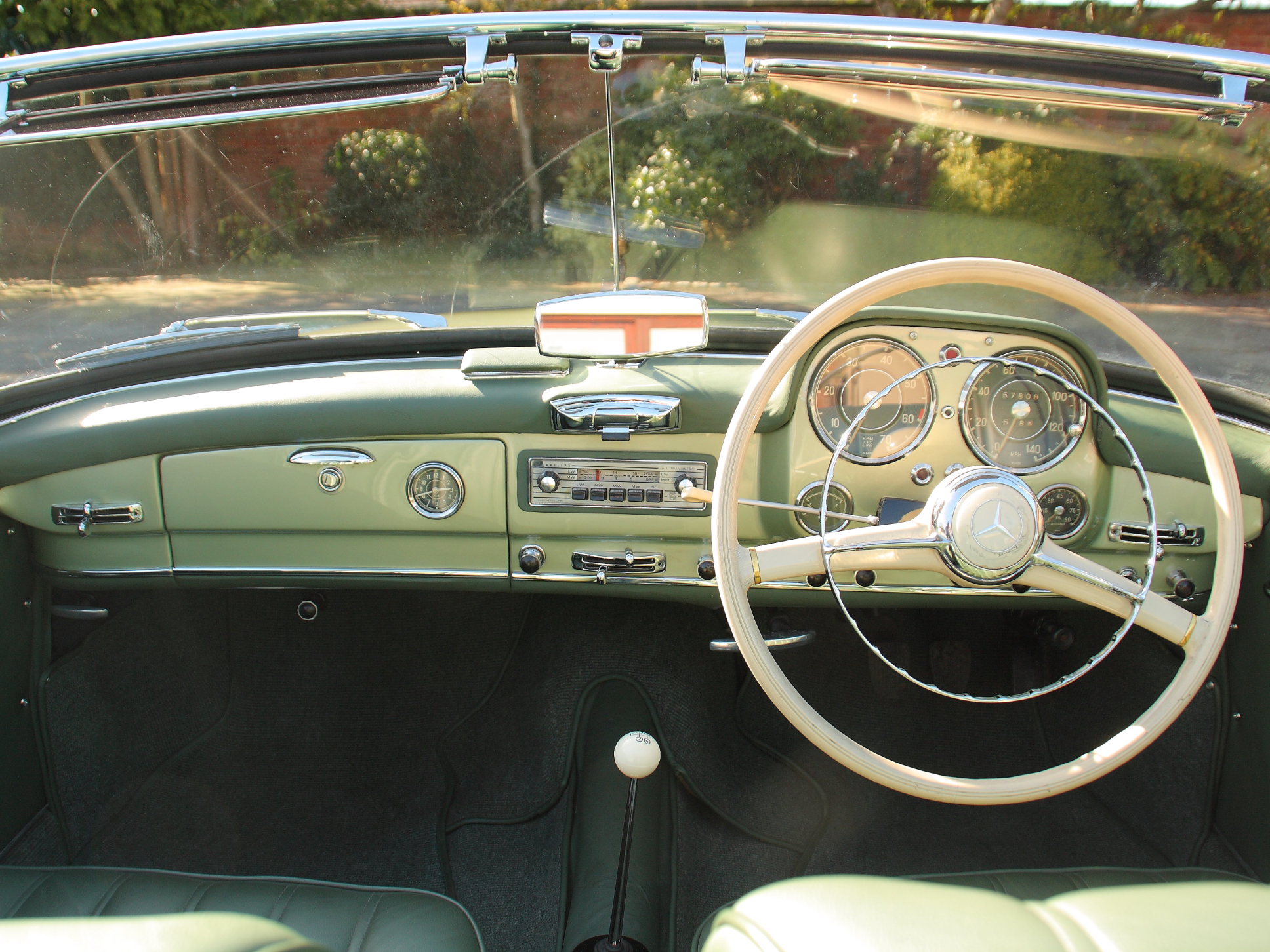 1959 Mercedes 190SL (RHD)