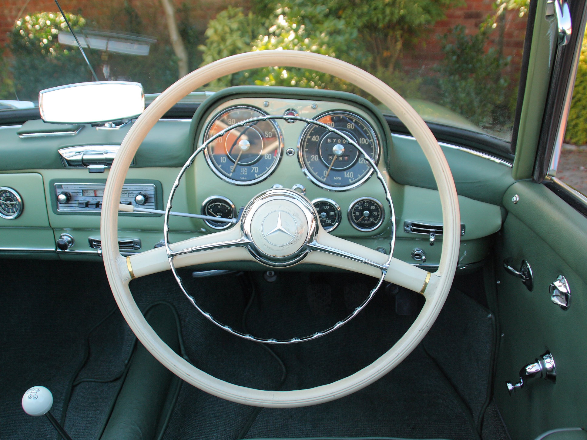 1959 Mercedes 190SL (RHD)