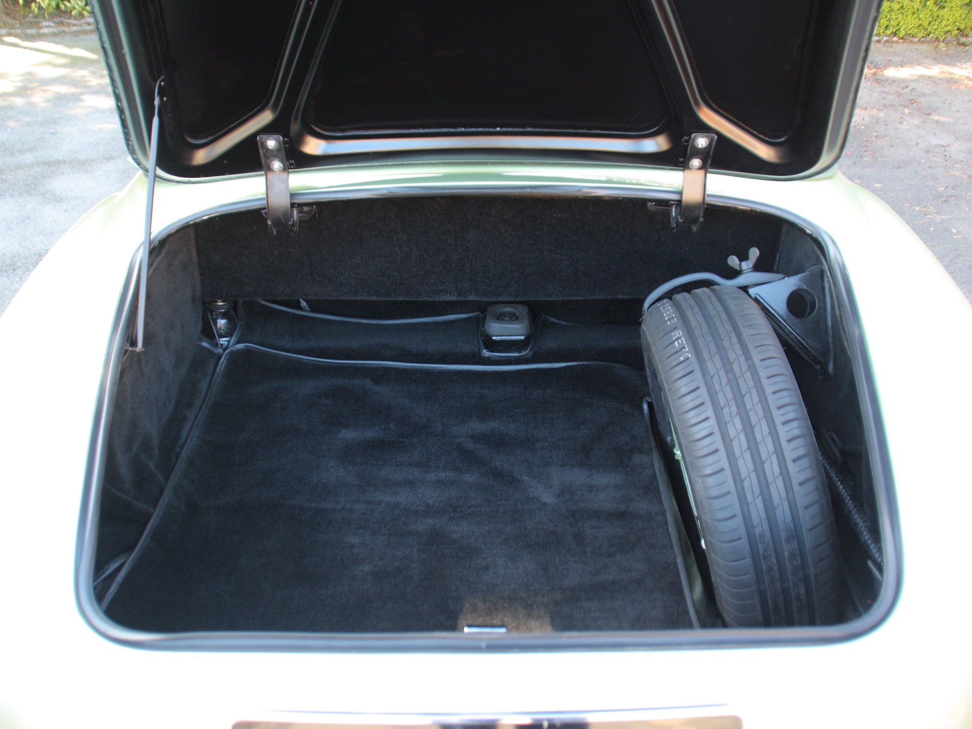 1959 Mercedes 190SL (RHD)