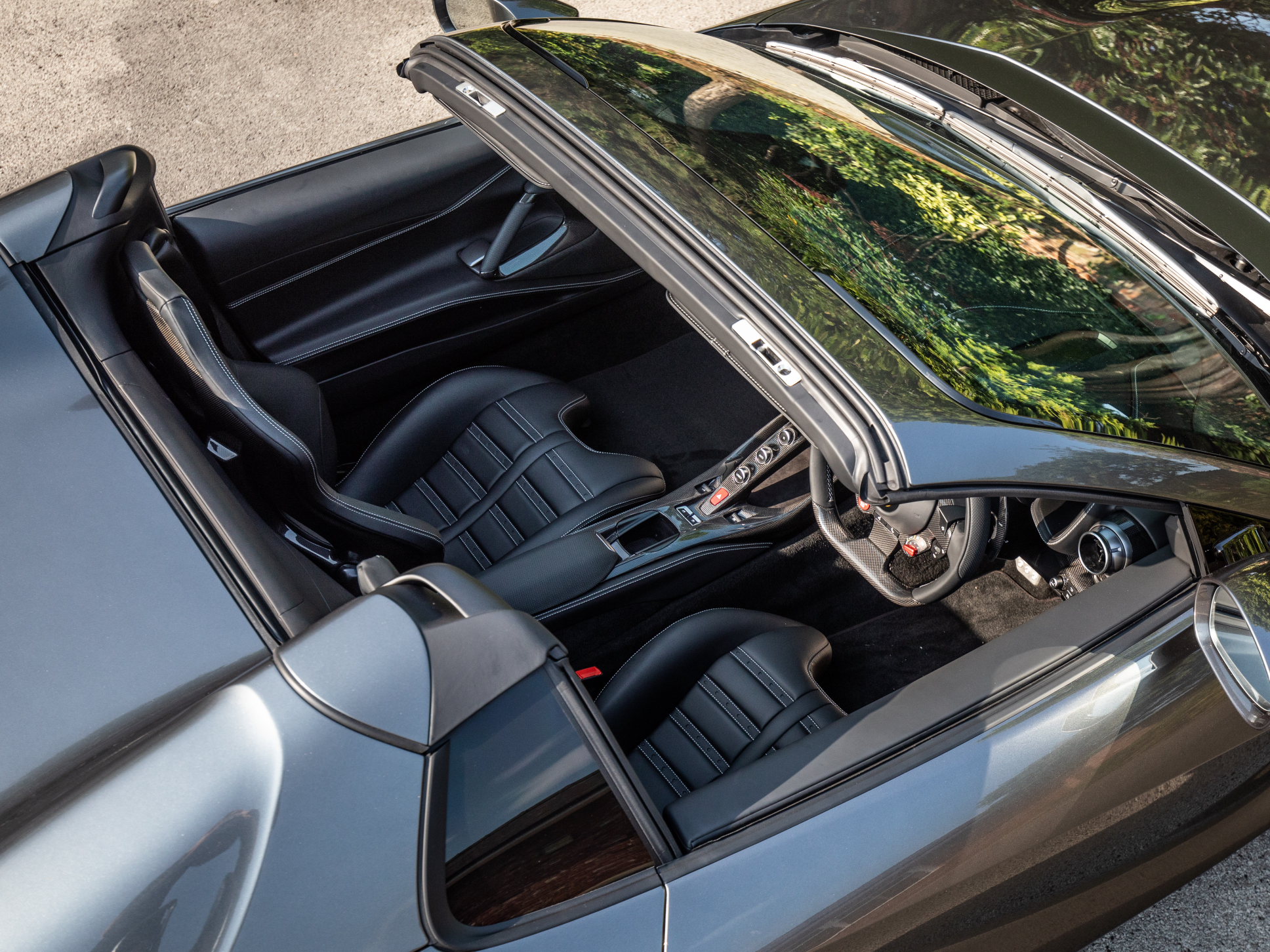 2020 Ferrari 812 GTS